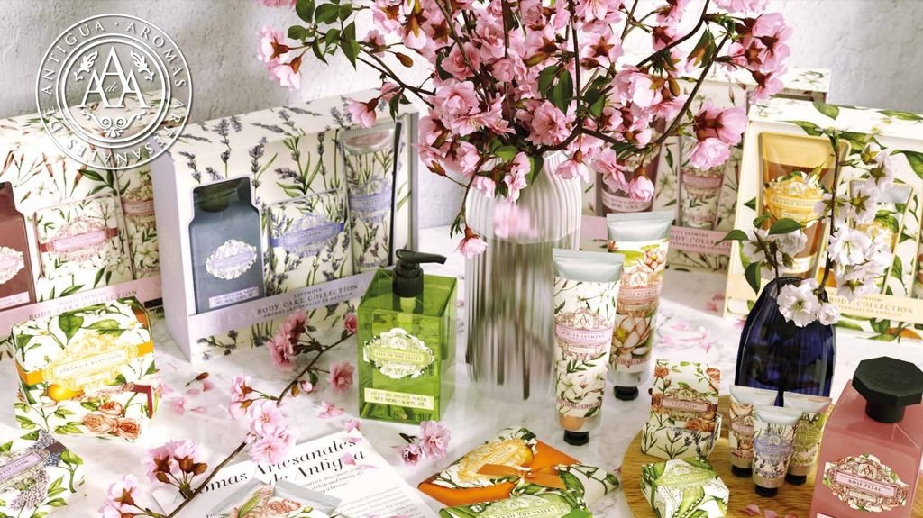 Aaa Floral White Jasmine Luxury Hand Cream 60Ml