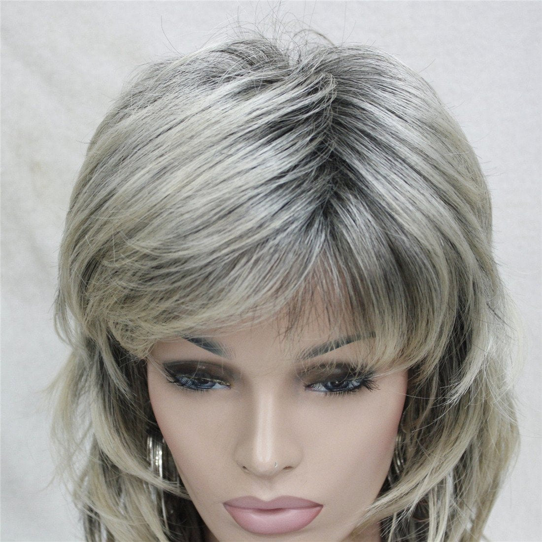 R2/26 Blonde Grey Ombre : Lydell Long Soft Shaggy Layered Blonde Ombre Classic Cap Full Synthetic Wig Wigs (R2/26 Blonde Grey Ombre)