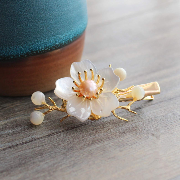 Pearl Shell Hairpin Hair Clip Hair Sticks Pins Brooch Breastpin Chignon Vintage Decor Chinese Traditional Style (L: 5.2 cm x W: 3.2 cm)
