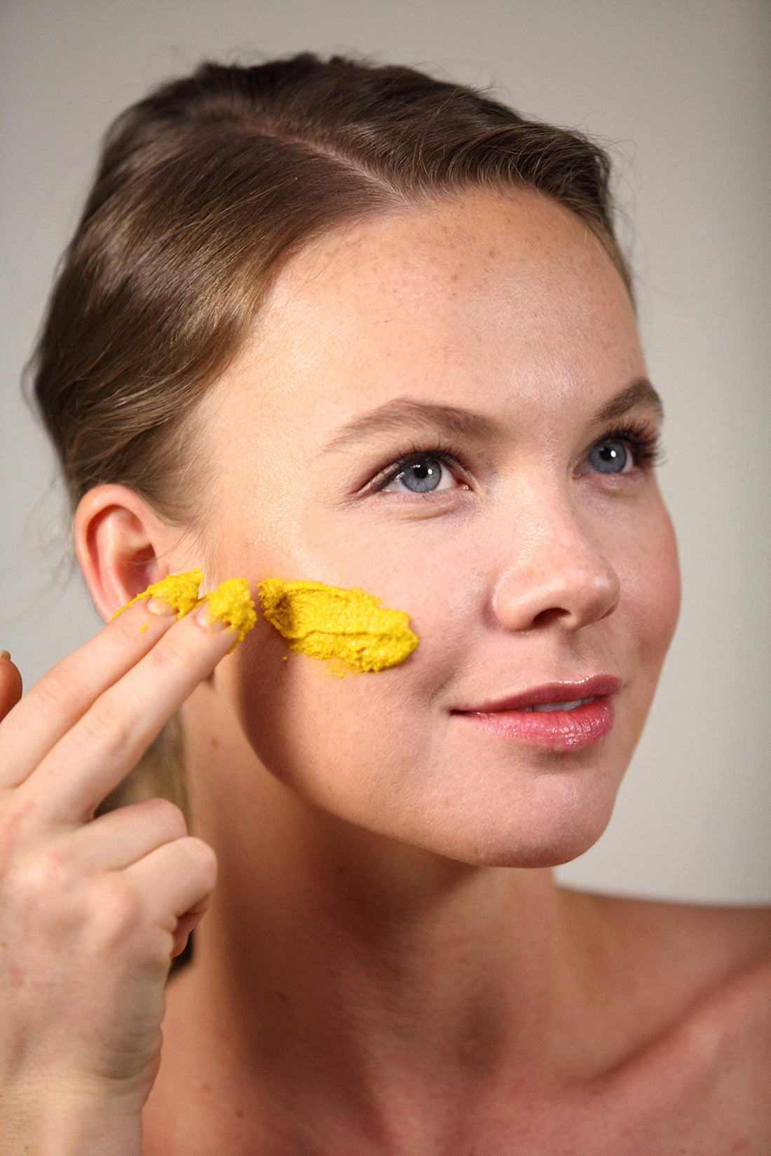 Reshma BeautyUbtan Turmeric Face Mask