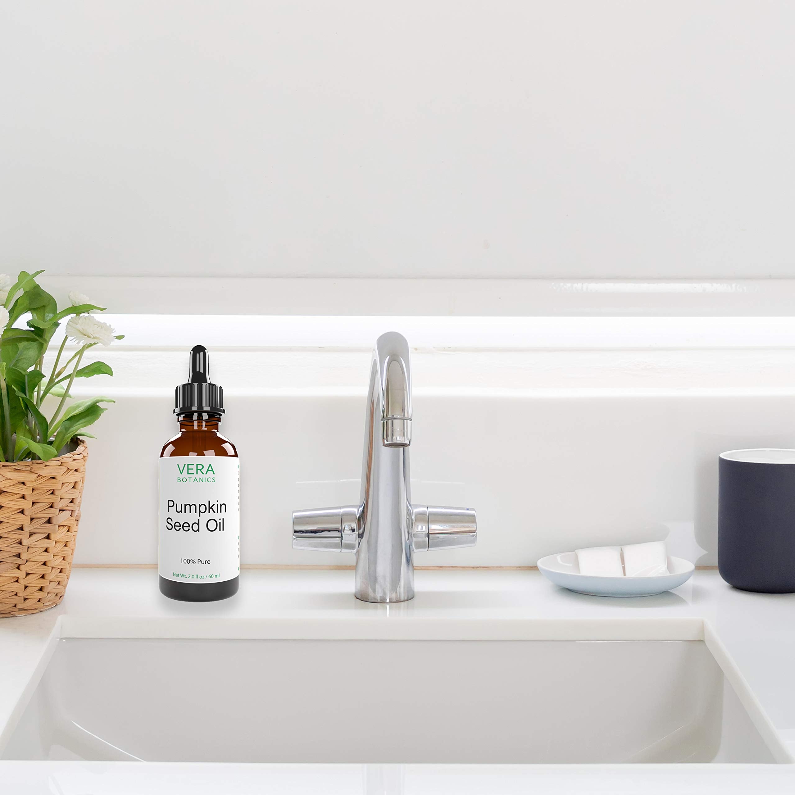 Vera Botanics PUMPKIN SEED OIL 100% Pure & Natural, Unrefined, Cold-Pressed For Face, Dry Skin, Nails, Lips, Body & Hair - Reduce Hair Breakage, Even Out Skin Tone, Therapeutic Massage