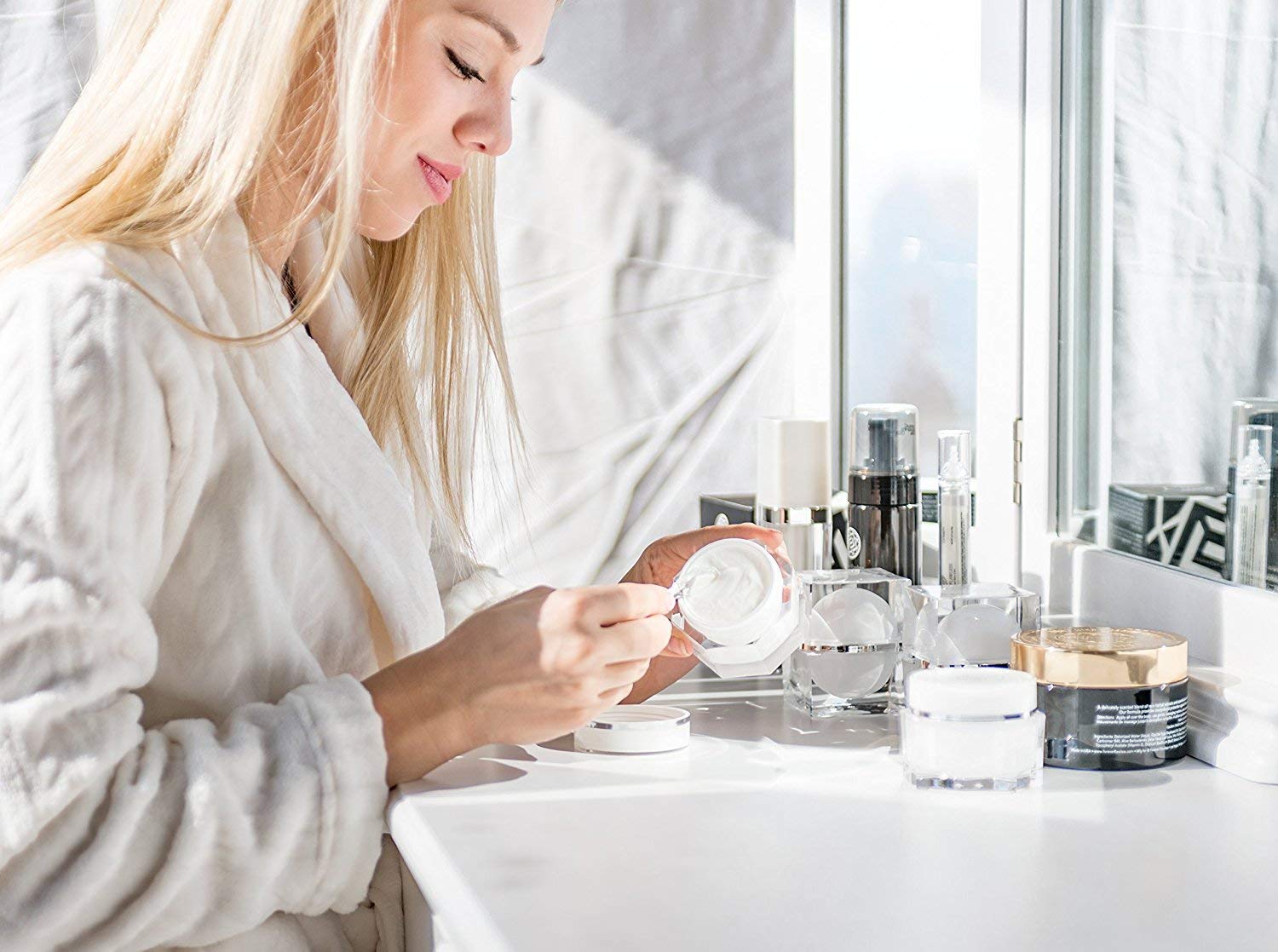 Forever Flawless White Diamond Infused Beauty Kit