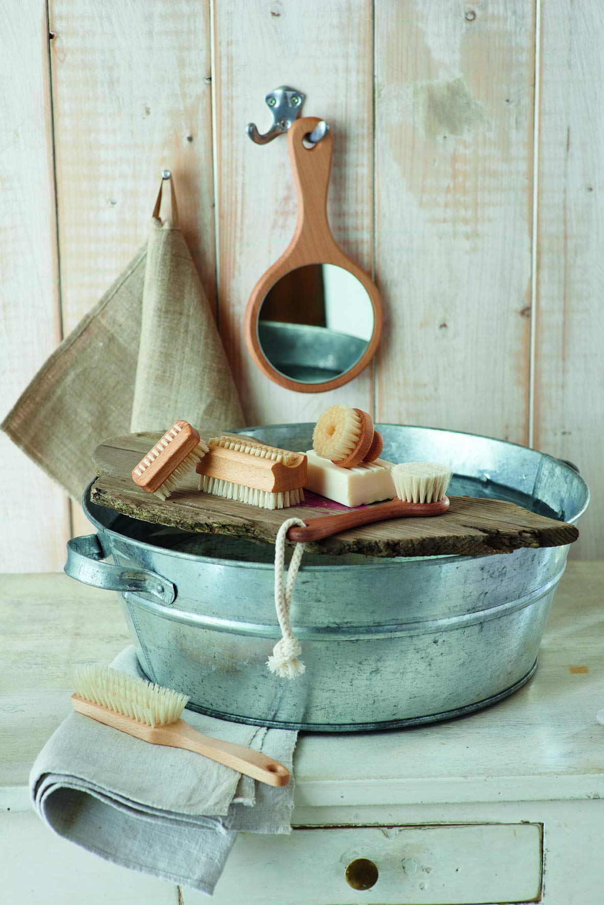 5-3/4-Inches , Oiled Beechwood with Goat Hair/Pig Bristle : Bürstenhaus Redecker Goat Hair/Natural Pig Bristle Face Brush with Oiled Beechwood Handle, 5-3/4-Inches