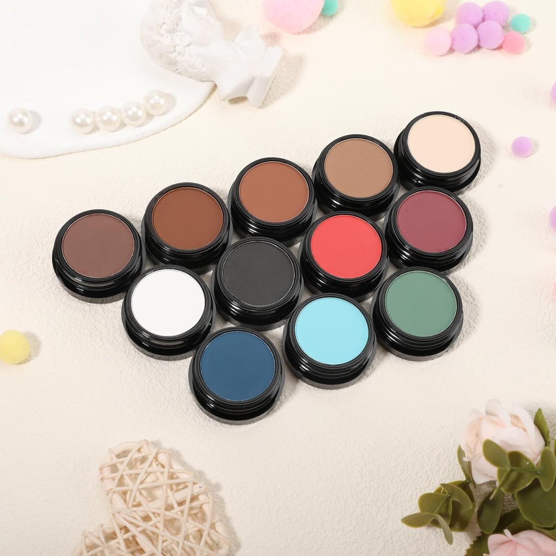 FIVEFULU Single Black Eyeshadow, Pressed Powder Matte Eye-Shadow Palette Make-up, Blendable Long Lasting High Pigment Black Eye Makeup Halloween Eye Paint & Face Body Paint