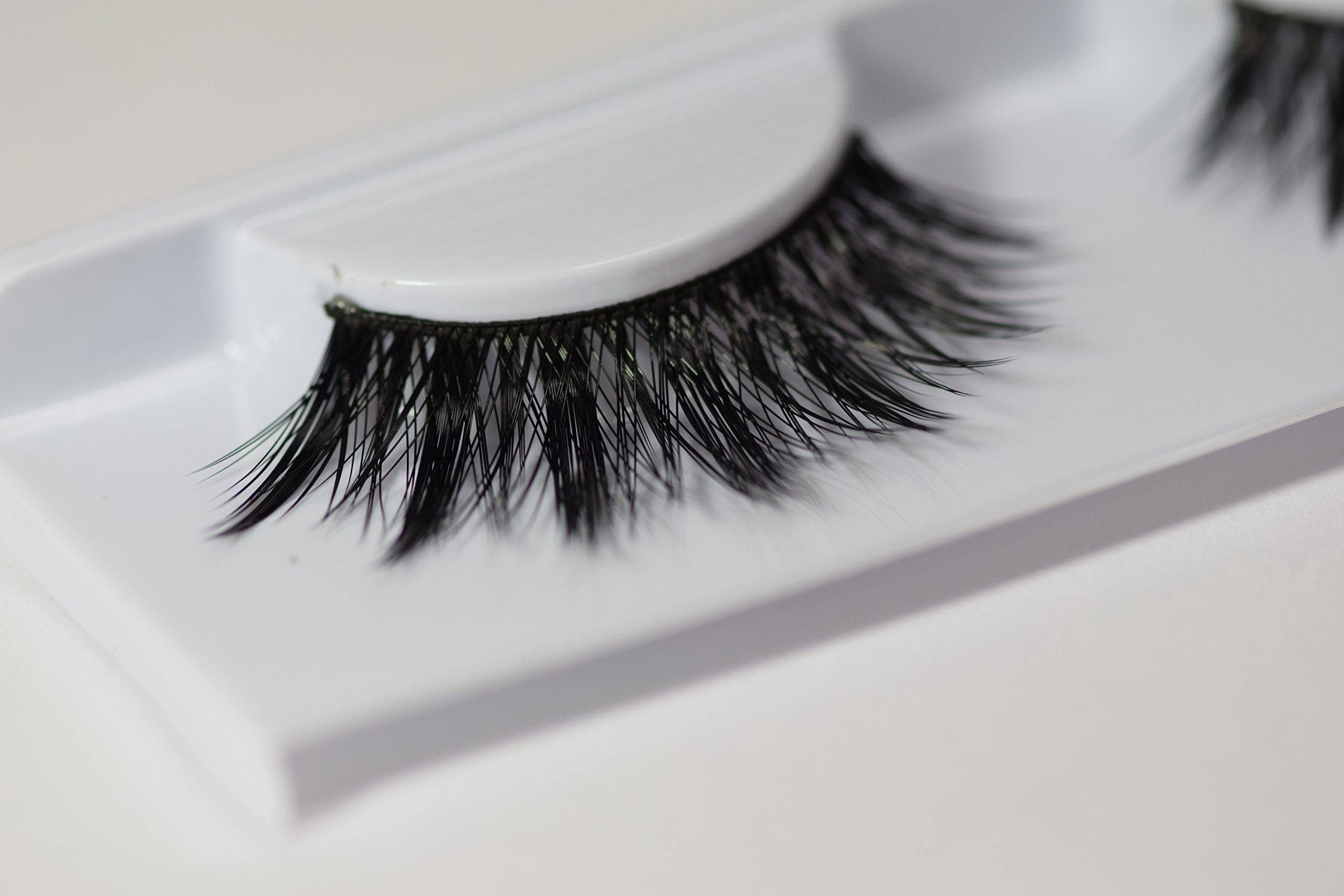 4 Pairs Miss Lash M157