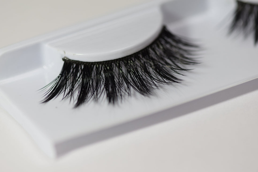 4 Pairs Miss Lash M157