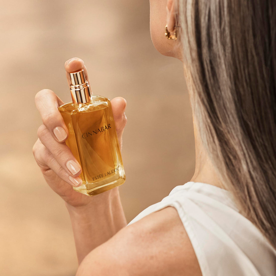 Estée Lauder Cinnabar Eau de Parfum Spray with Notes of Jasmine, Orange Flower & Clove | Perfumes for Women, 1.7 Fl Oz