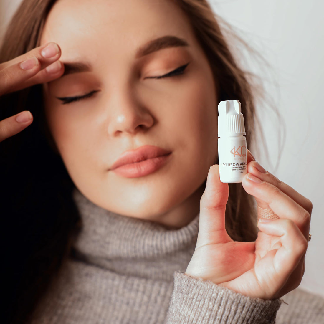 Black: Eyebrow Extensions With Eyebrow Extension Glue Clear With Mink Eyebrows In Black | Comes On Mixed Length Trays 5-8 Mm Mix By Kc Republic