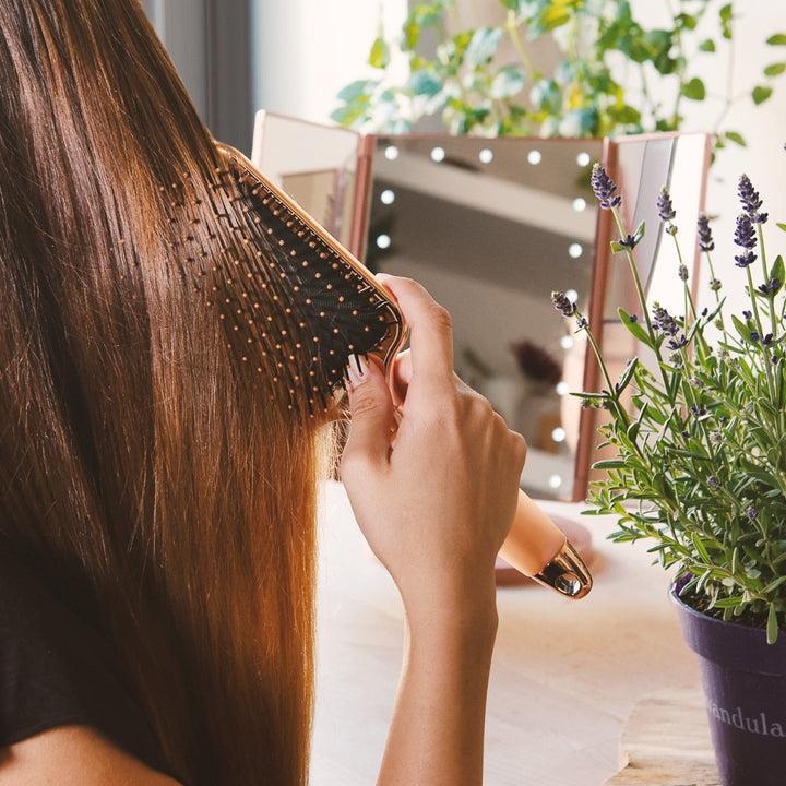 Navaris Paddle Brush Large Detangling Styling Hairbrush for All Hair Types with Conforming Comfort Gel Handle Metallic Rose Gold