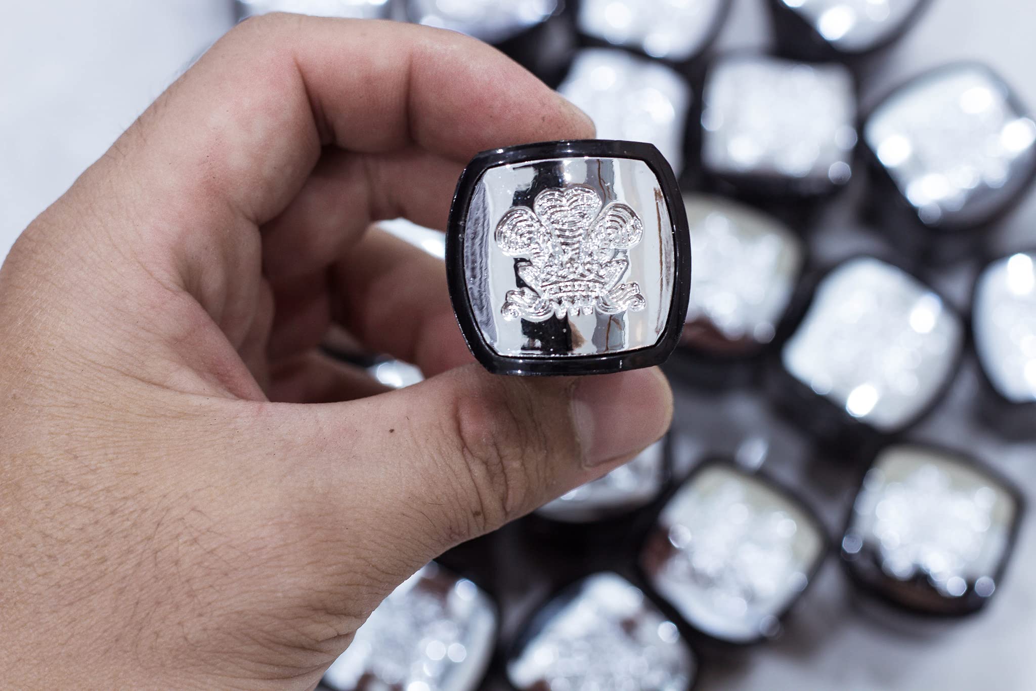 Aventus Perfume Bottle Cap. Round Plastic Cap. Generation 3. Fits 30ml, 50ml, 100ml, 120ml bottles