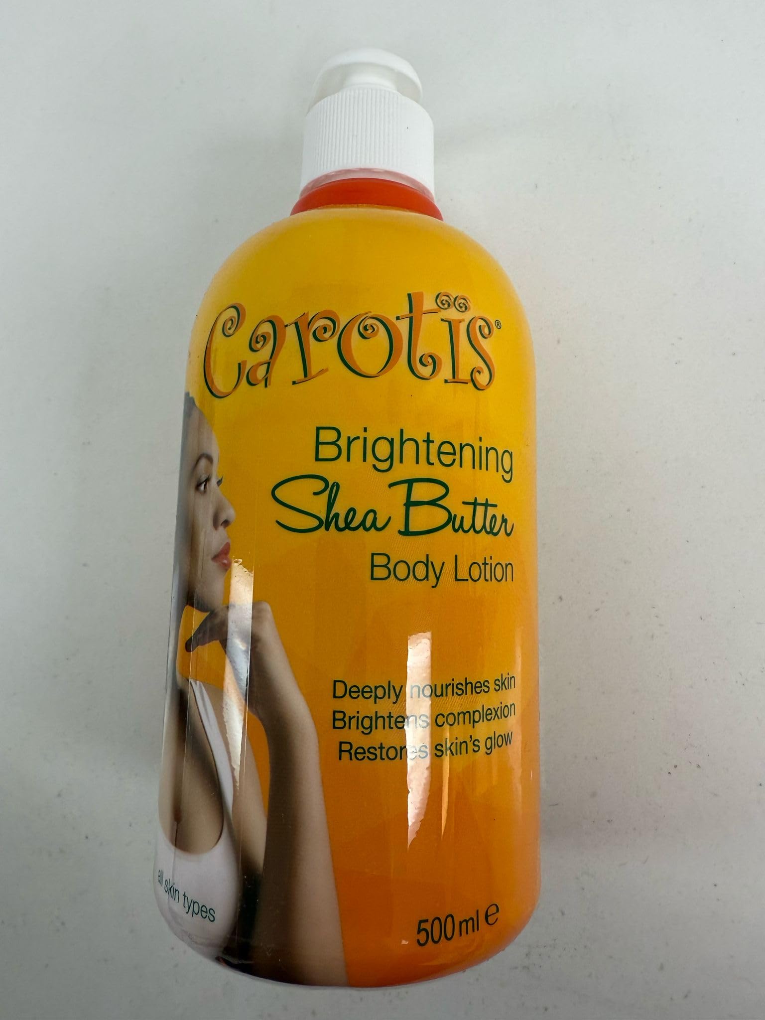 CAROTÏS, Skin Brightening Body Lotion – 17.6 fl oz / 500ml – Helps to Remove Dark Spots, with Shea Butter, Arbutin Complex and Vitamin A