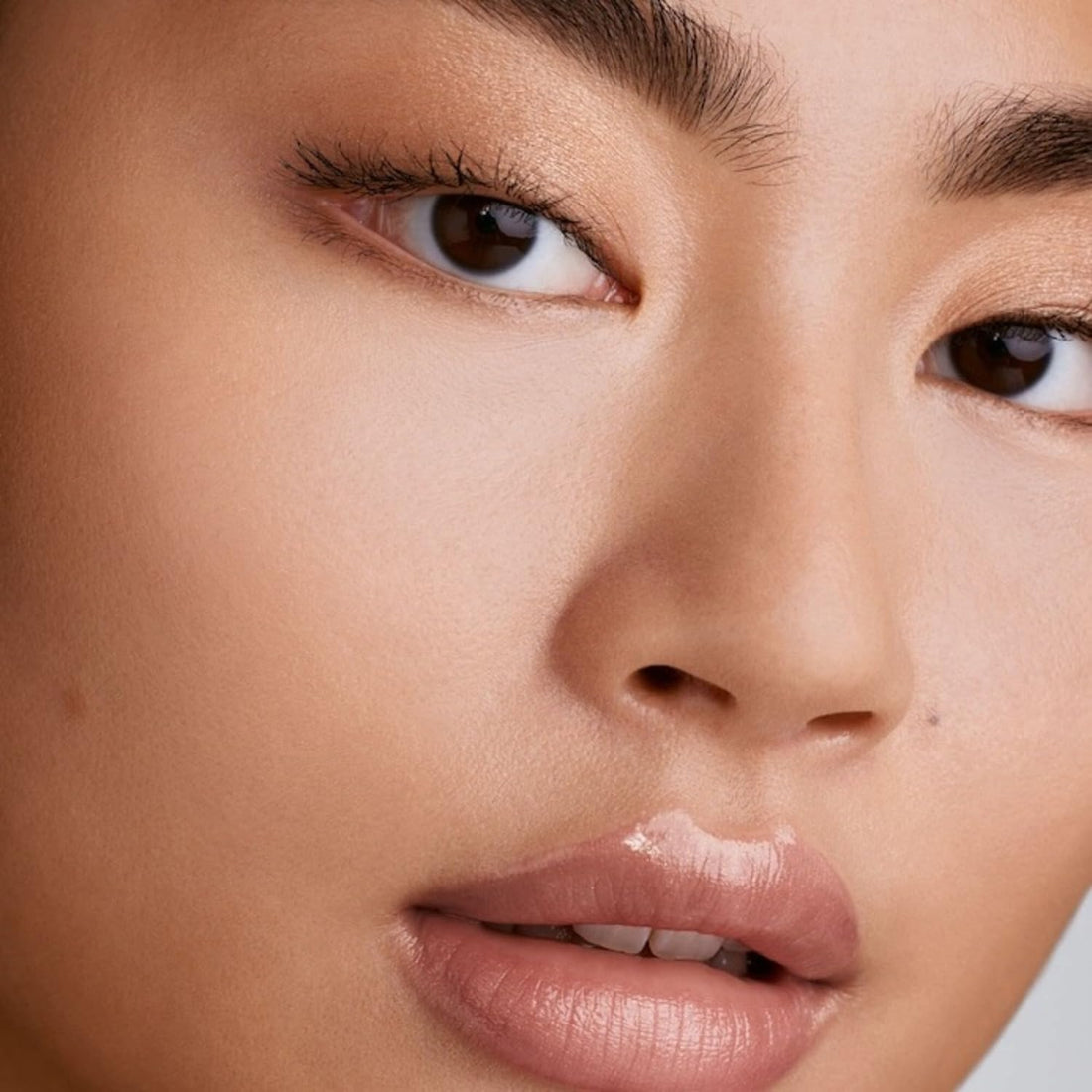 Were Even Hydrating Longwear Concealer - 225N Light Medium With Neutral Undertones by Fenty Beauty for Women - 0.3 oz Concealer