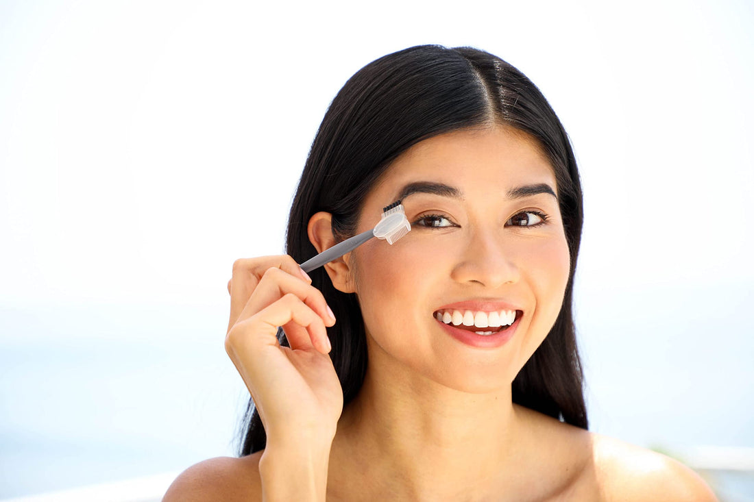 Chella Eyebrow Razor, Brow Razor with Brush and Comb, Pack of 2