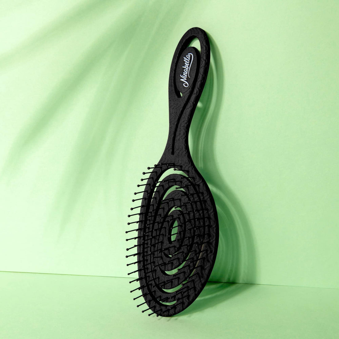 Ninabella Detangling Hair Brush for Women & Men - Does not Pull - Straightening Brushes for Straight & Curly Hair - Unique Spiral Hairbrush - Black