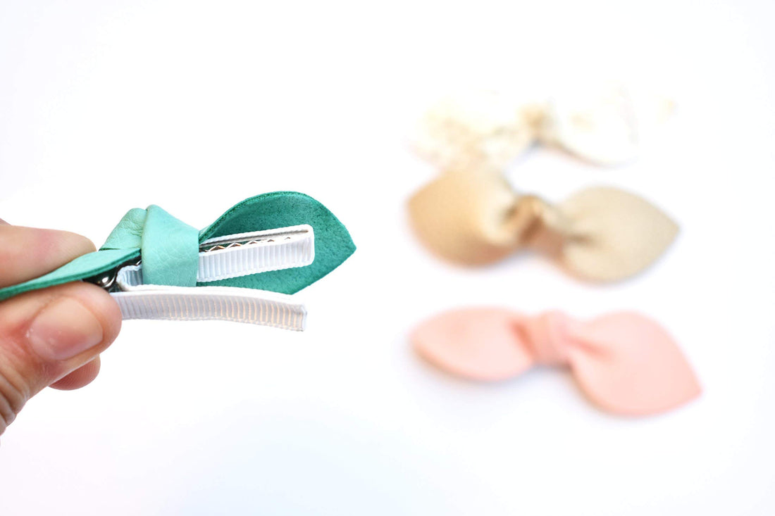 California Tot Non Slip Fully Lined Alligator Faux Leather Bow Hair Clips in Assorted Pack (Sweet Clip Set)