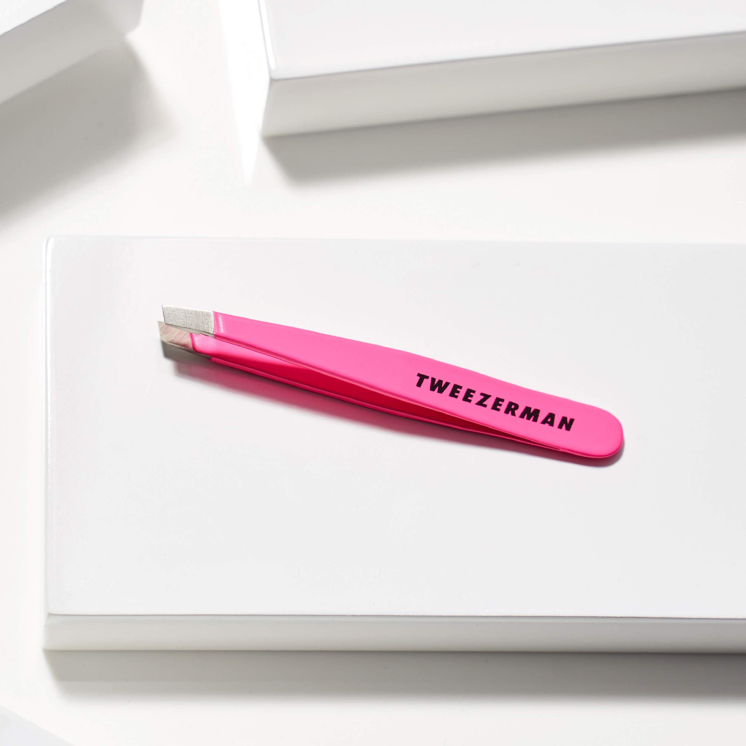 Tweezerman Mini Slant Tweezer, Flamingo Pink