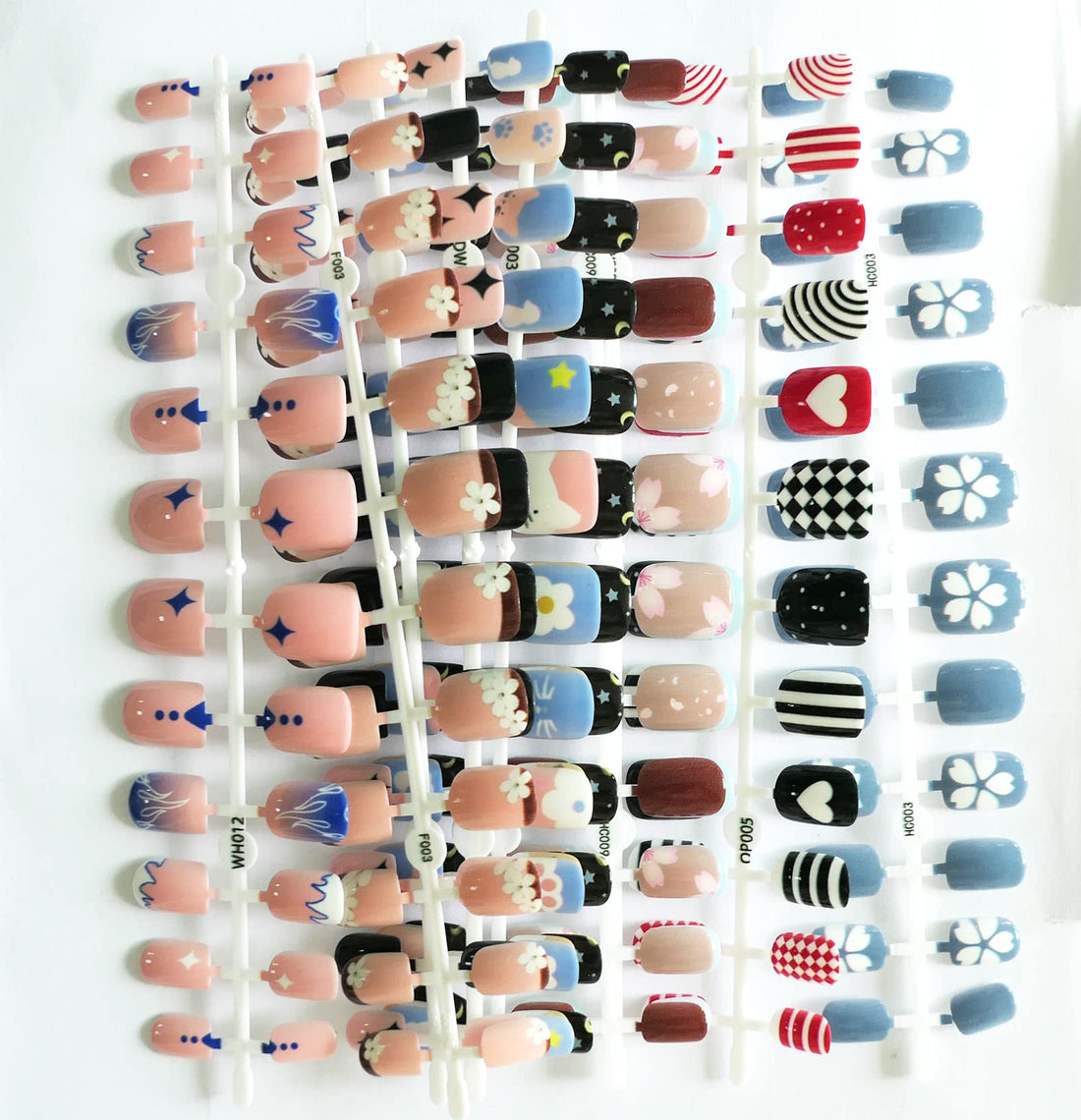 LoveOurHome 240pc Square Press on Nails Short Fake Nails Flower Heart Star False Nail Tips Short Artificial Nails Press ons Nail Cute Presson Fake Fingernails for Women Kids Teen Girls