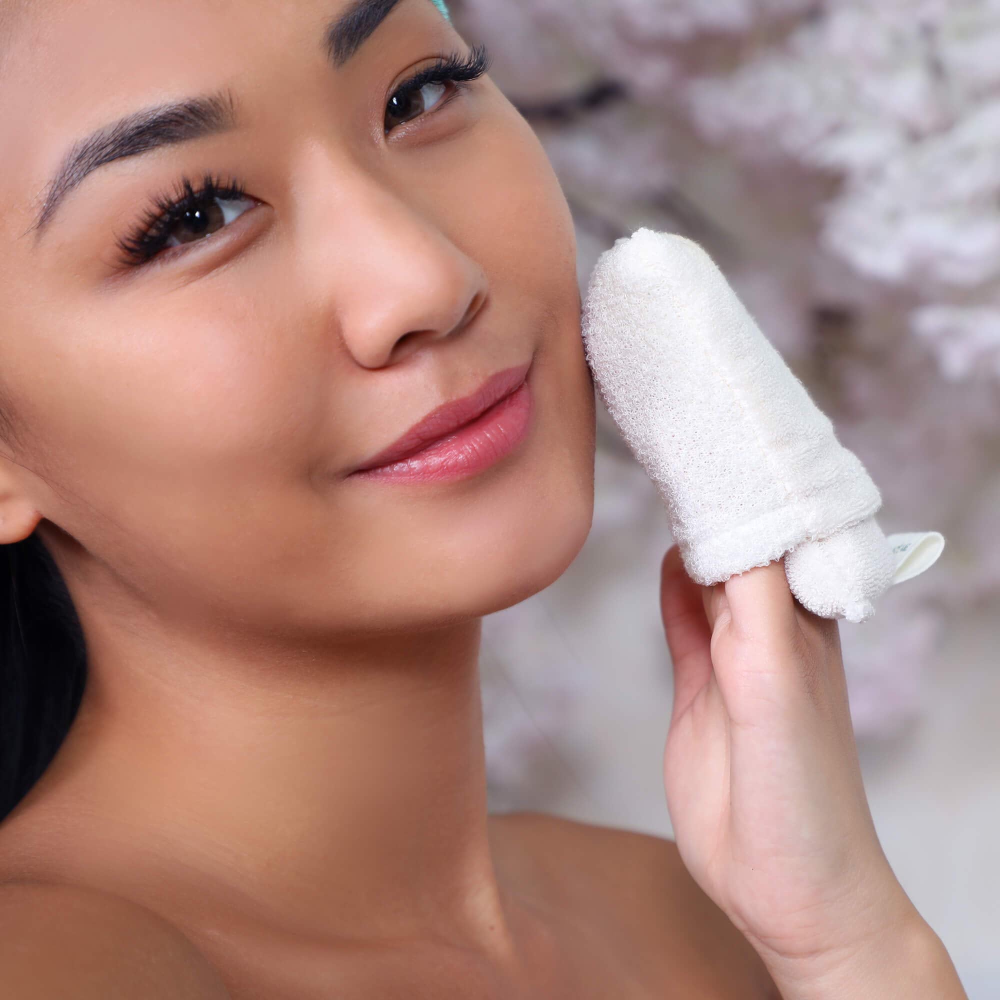 Daily Facial Micro Scrubber - Dual Textured Scrubber For Cleansing And Exfoliating The Face