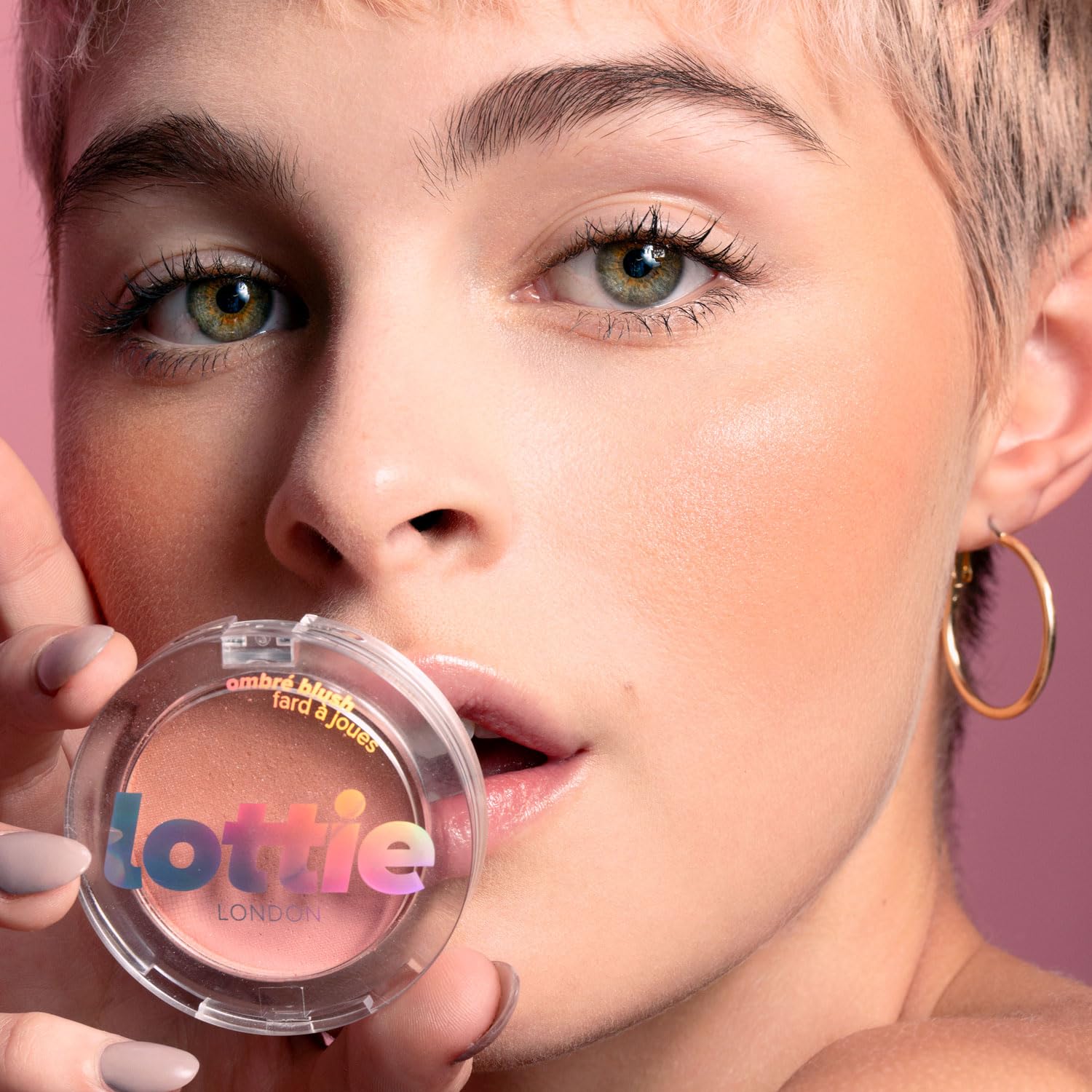 Lottie London Ombré Blush in Serene, Lightweight & High Pigmented Powder Blusher for a Healthy Flush of Natural, Buildable Color