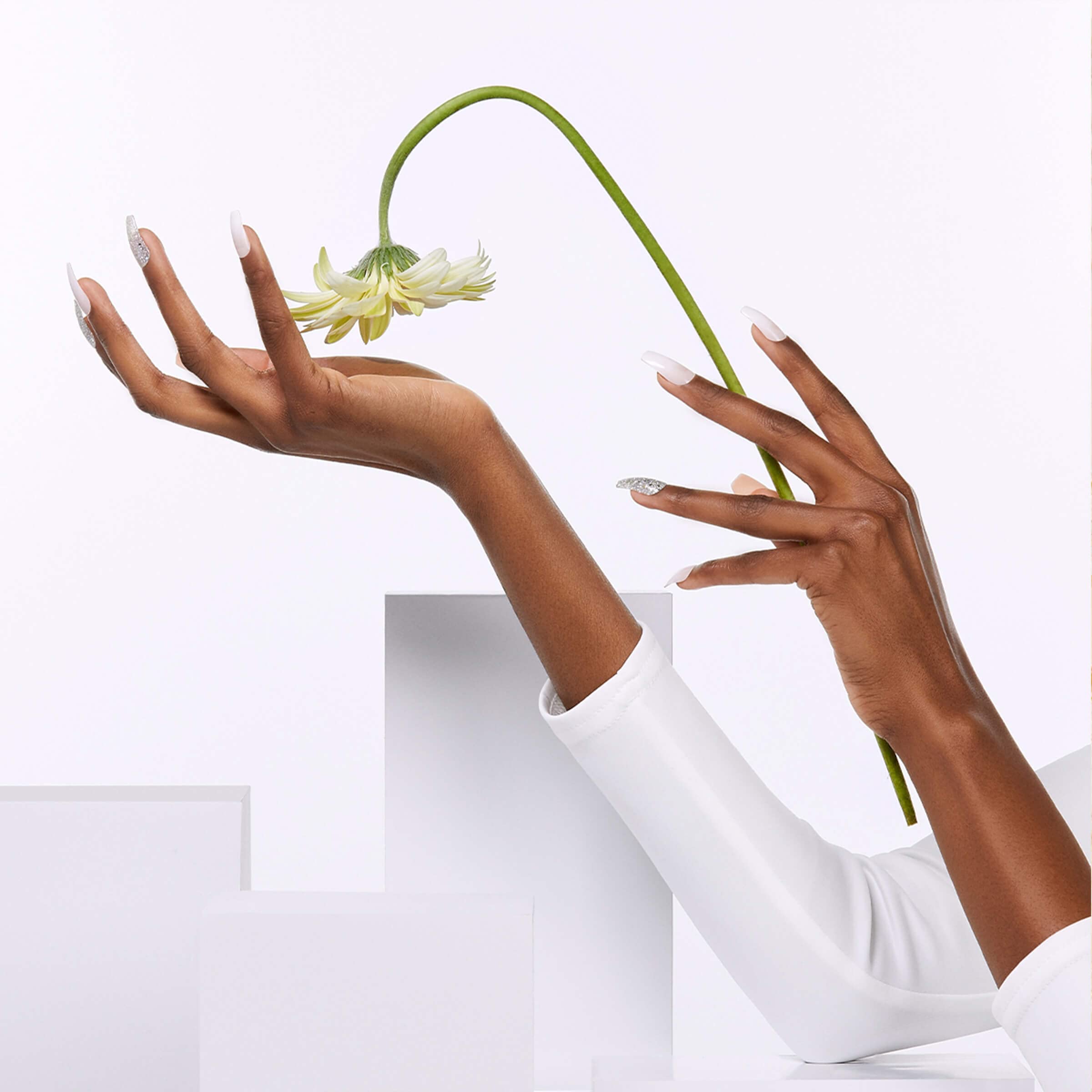 KISS Gel Fantasy Sculpted Nails- FRIENDS