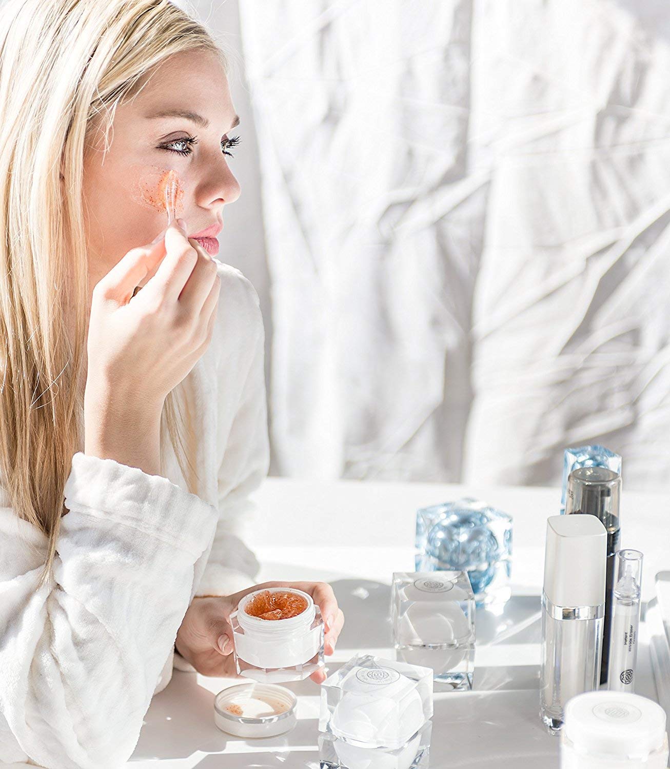 Forever Flawless White Diamond Infused Beauty Kit