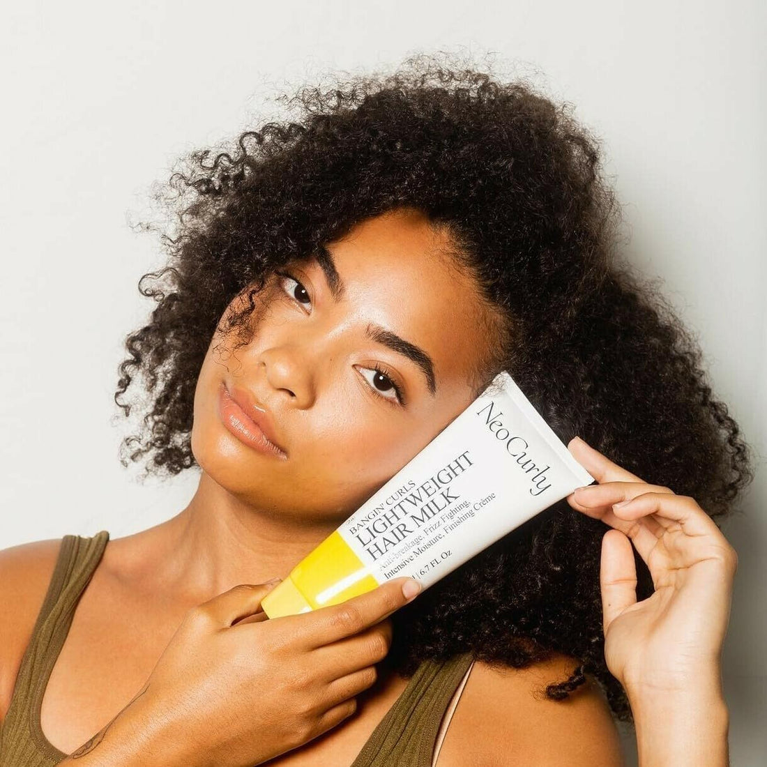 NeoCurly Hair Milk Leave In Conditioner Refresher Frizz Control Lotion Cream Moisturizer with Avocado,Jojoba & Argan Oils,Natural Hydrating Revitalizing Lightweight Detangler, Light Natural Scent 6.7