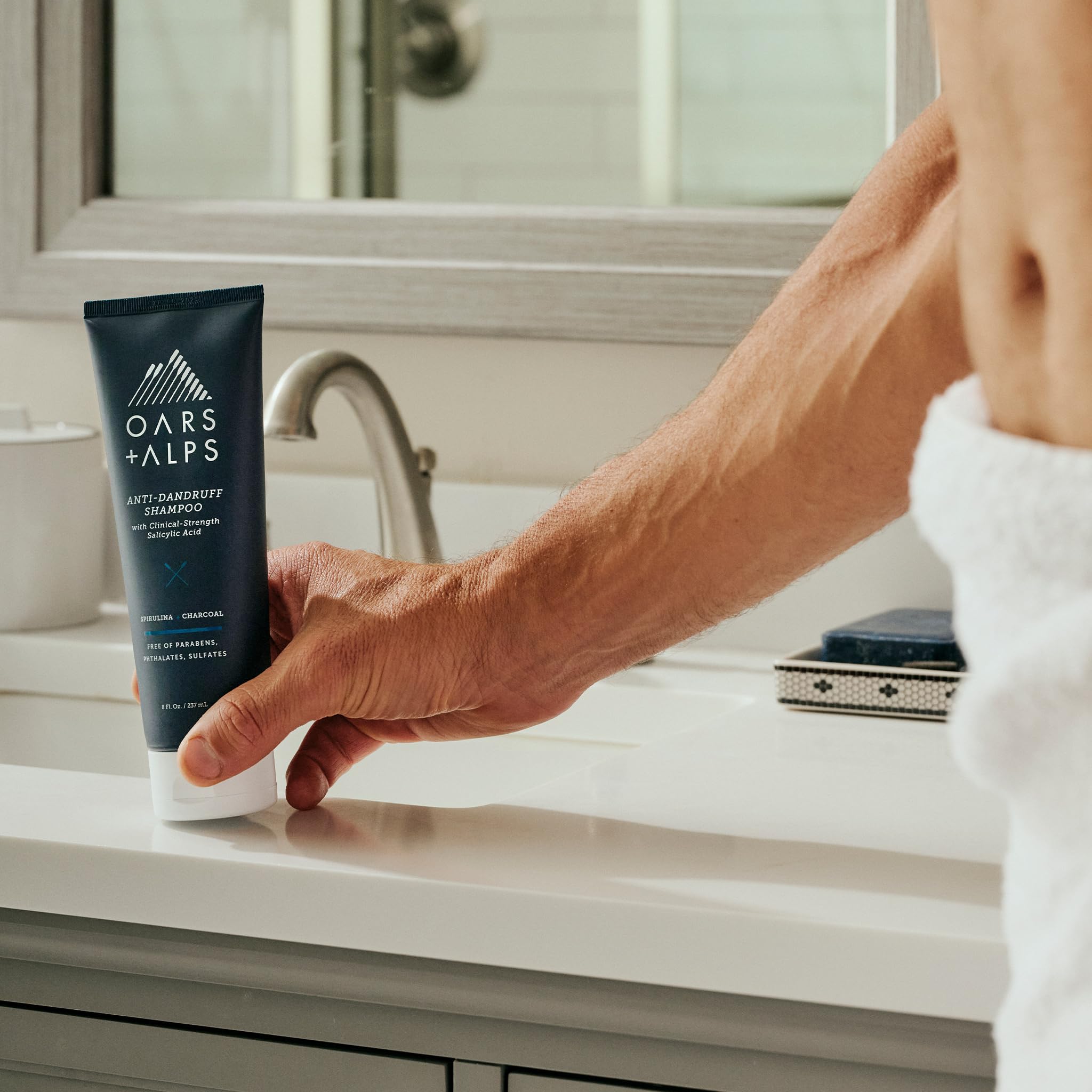 Oars + Alps Anti-Dandruff Shampoo with 2% Salicylic Acid, Made with Spirulina, Charcoal, + Green Algae Extract, 8 Fl Oz