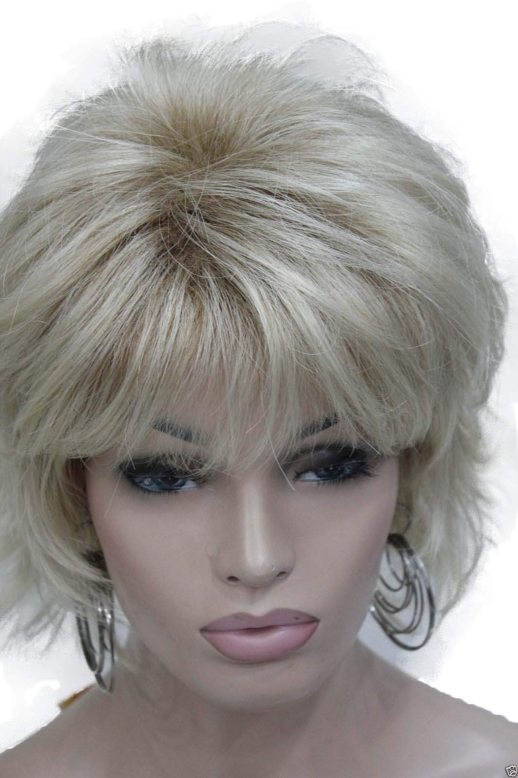 #R27-613 Gold: Wiginway Short Wavy Wig Paula Young Wig for Women Layered Natural Look Synthetic Golden 6 Inch