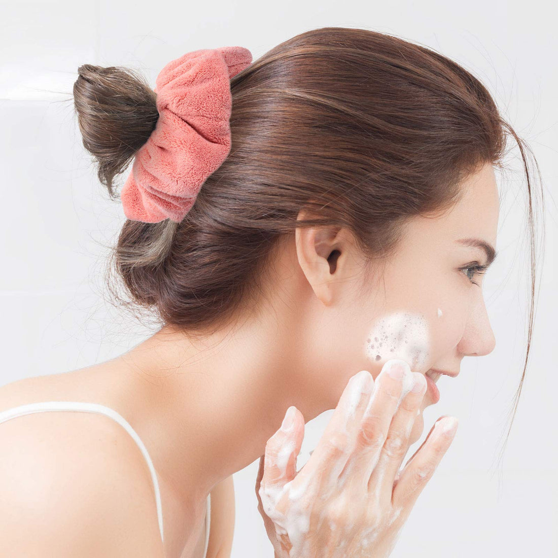 4 Pieces Large Drying Scrunchies Microfiber Towel Hair Scrunchies Thick Soft Hair Scrunchies Fuzzy Scrunchy Ponytail Holder for Hair Light Bobbles Ropes Wet and Dry Hair Accessories (Classic Colors)