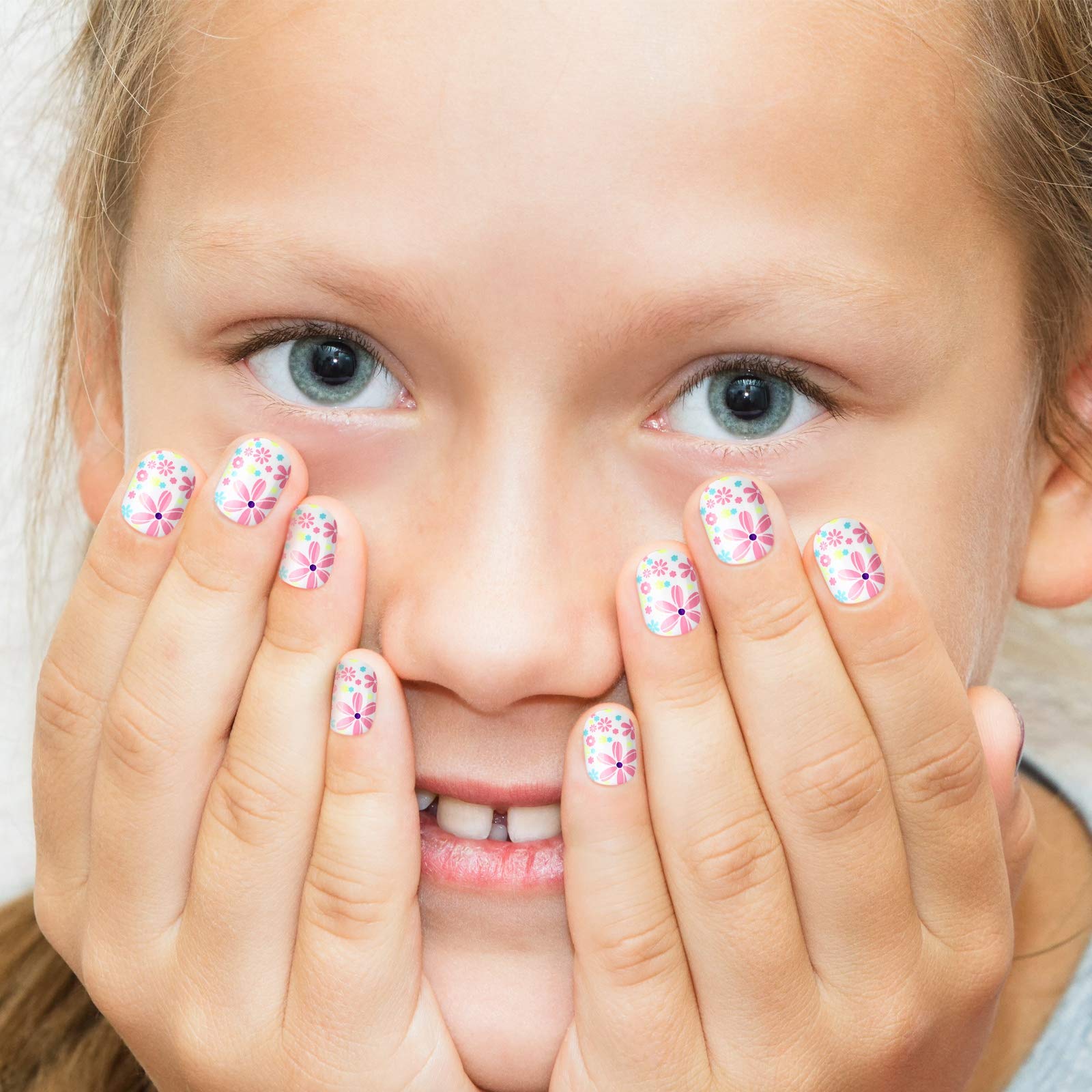 120 Pieces Girls Press on Nails Fake Nails Artificial Nail Tips Children Full Cover Short False Fingernails for Girls Kids Nail Art Decoration (Sweet Pattern)