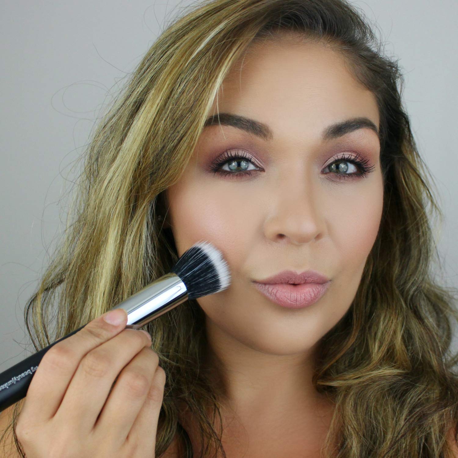 1 Pc Duo Fiber Large Stippling, Black: Beauty Junkees Pro Duo Fiber Large Stippling Makeup Brush To Blend Liquid Foundation For A Sheer Flawless Skin Perfecting Finish, Synthetic