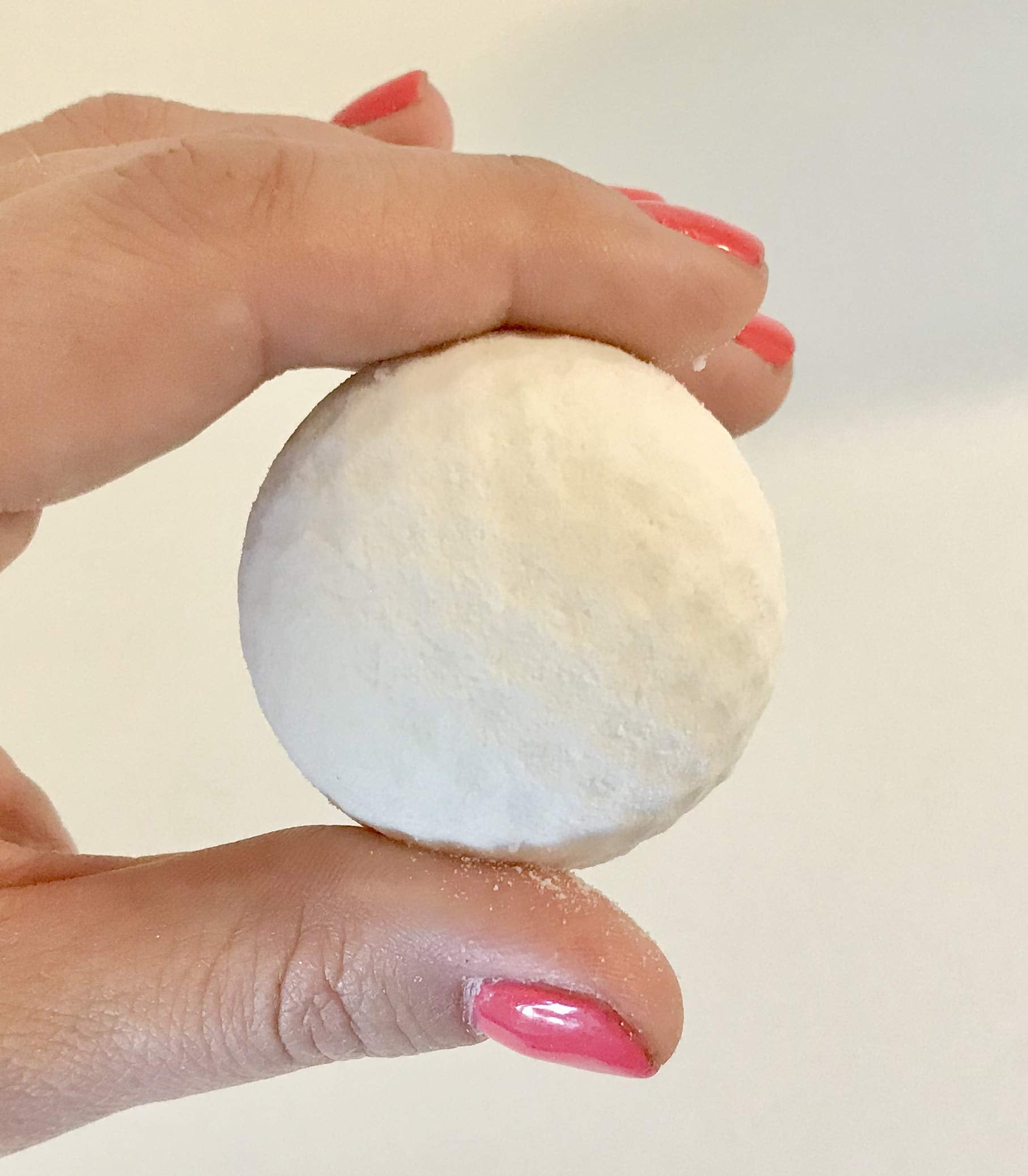 Golf Ball Bath Bombs - 5 pack - Luxury Scented Bath Bomb Fizzies - Great Gift for Golfers, Teammates, Opponents, Birthdays, Men, Boys, Women, Girls, Mothers Day, Wife, Girlfriend