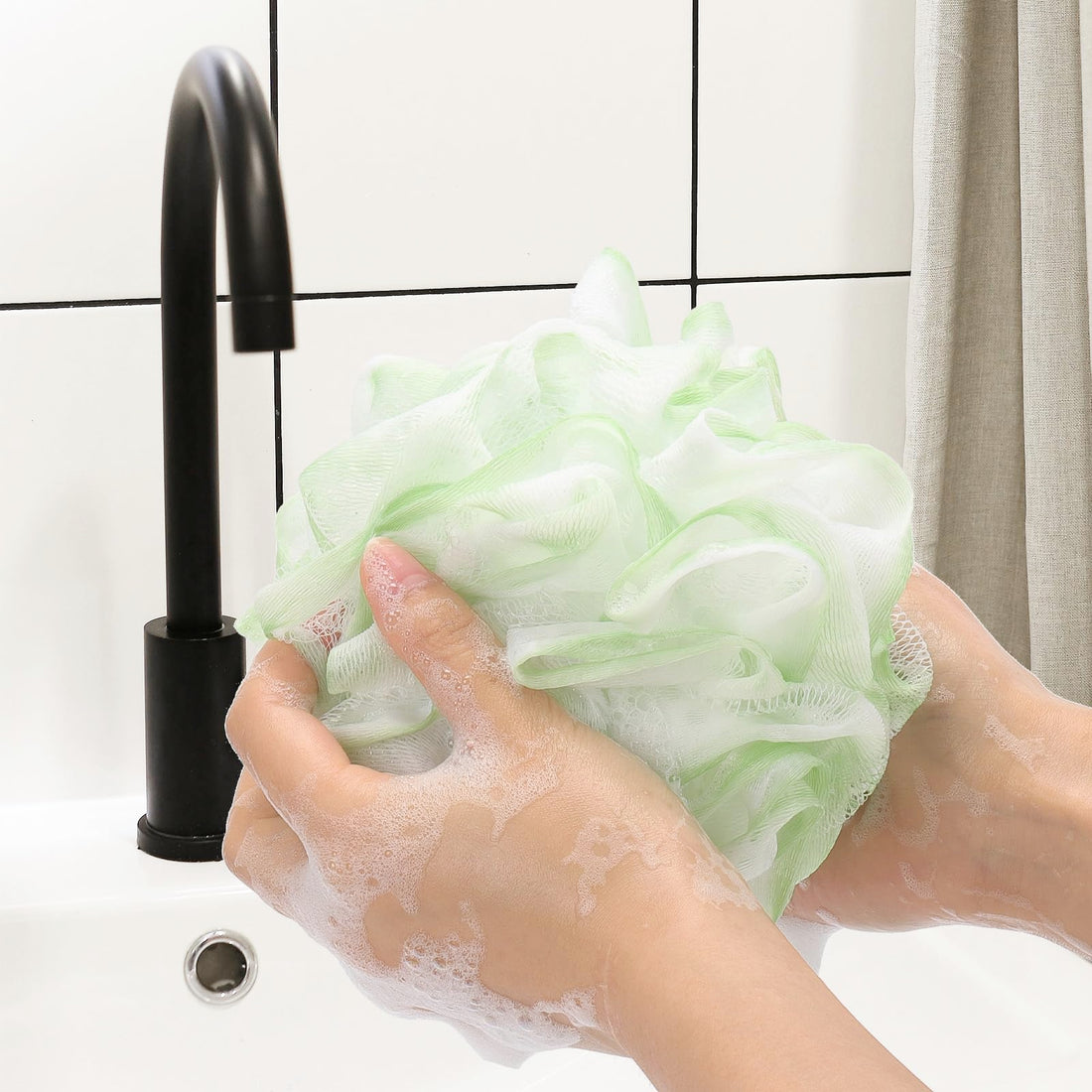 Tbestmax 4 Pack Bath Sponge Pouf Shower Loofah Body Scrubber Exfoliator, 60g/Piece - 4 Colors