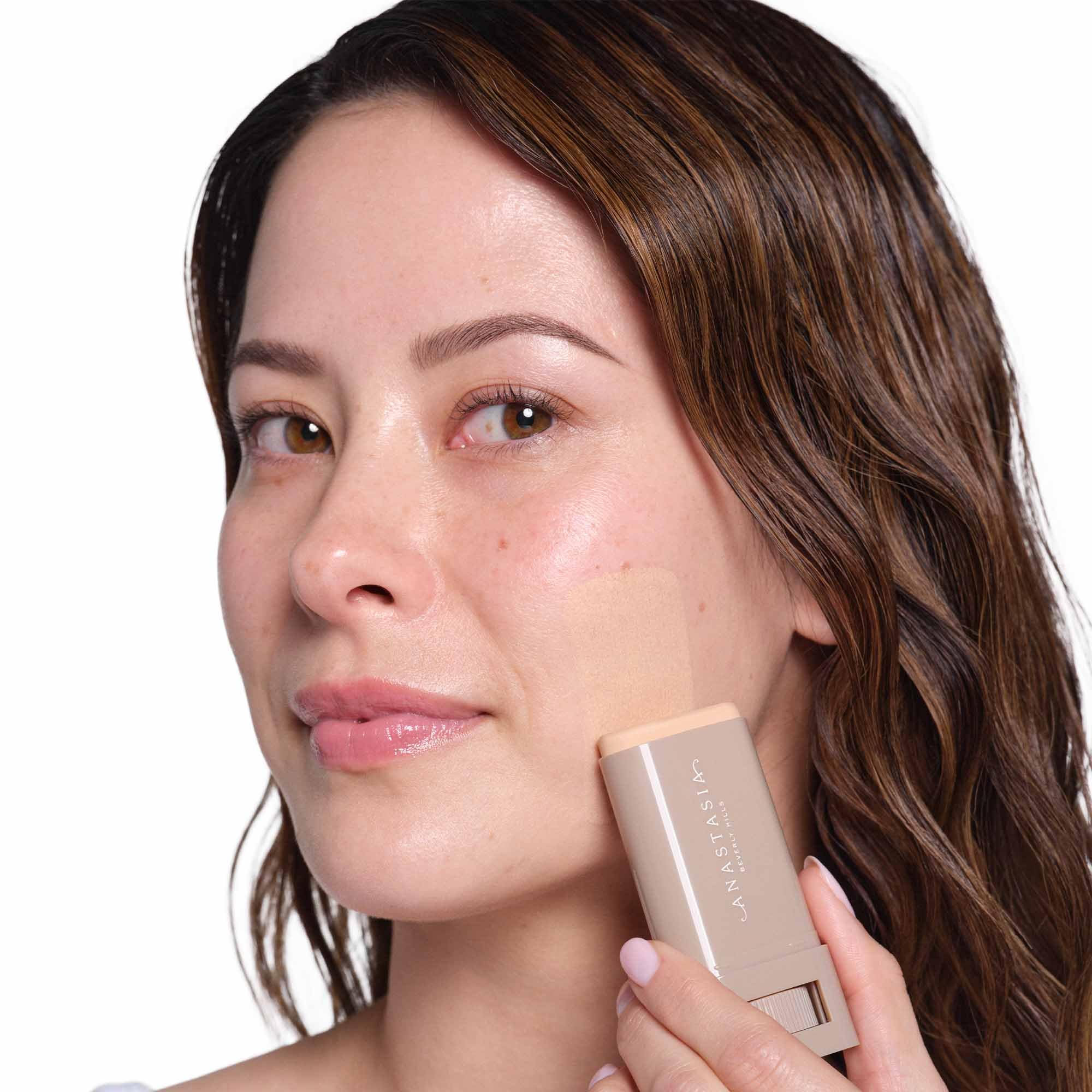 Anastasia Beverly Hills - Beauty Balm Serum Boosted Skin Tint - Shade 4