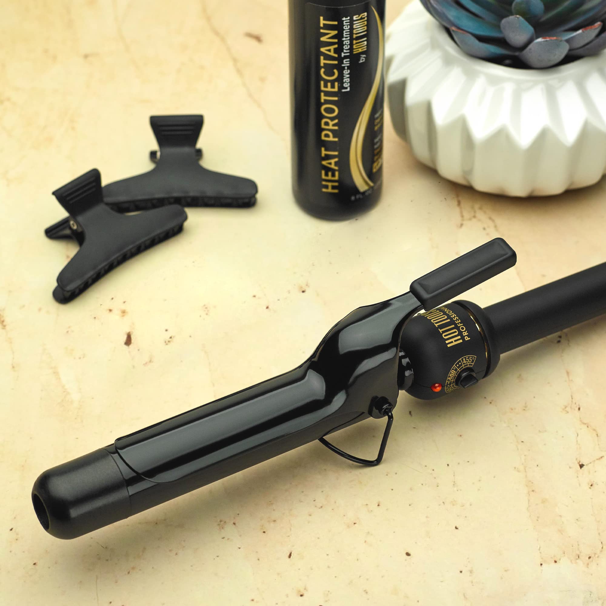 Hot Tools Professional Black Gold Curling Iron/ Wand for Long Lasting Curls, 1 Ã‚¼ Inches