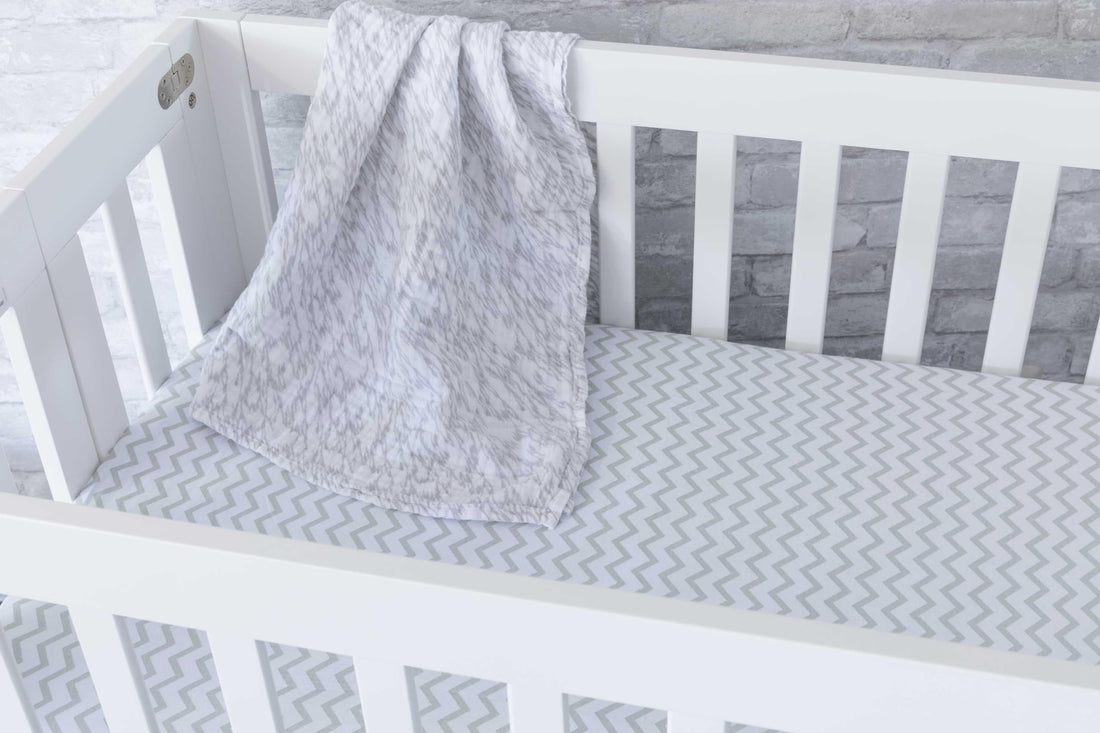 Ely’s & Co. Crib Sheets, Baby Boy/Girl Fitted Crib Mattress Sheet Set, 2 Pack, 100% Jersey Knit Cotton, Infant and Toddler Nursery Bedding, Grey Chevron and Polka Dot Print, 28” x 52”