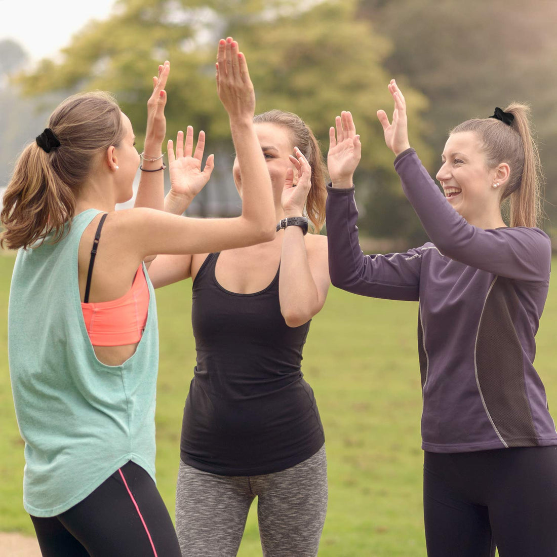 28 Pieces Hair Scrunchies For Hair, Women'S Velvet Elastics Scrunchy Bobbles Soft Hair Bands Hair Ties Black Ponytail Holder