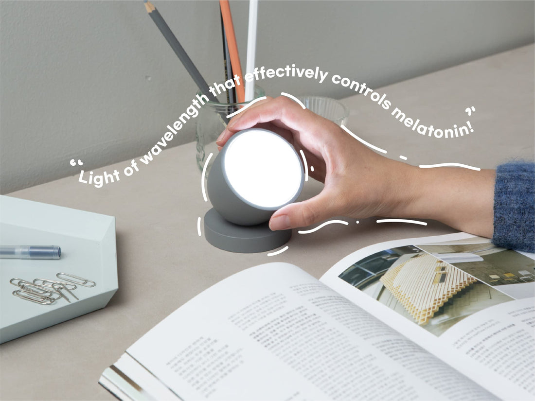 Olly Light Therapy Lamp - UV-Free LED Sunlight Lamp with 140g Compact Size, Rechargeable, 2step Brightness Mode, 25minutes Automatic Timer - Daily Sunlight to Sleep Well (Solid Gray)
