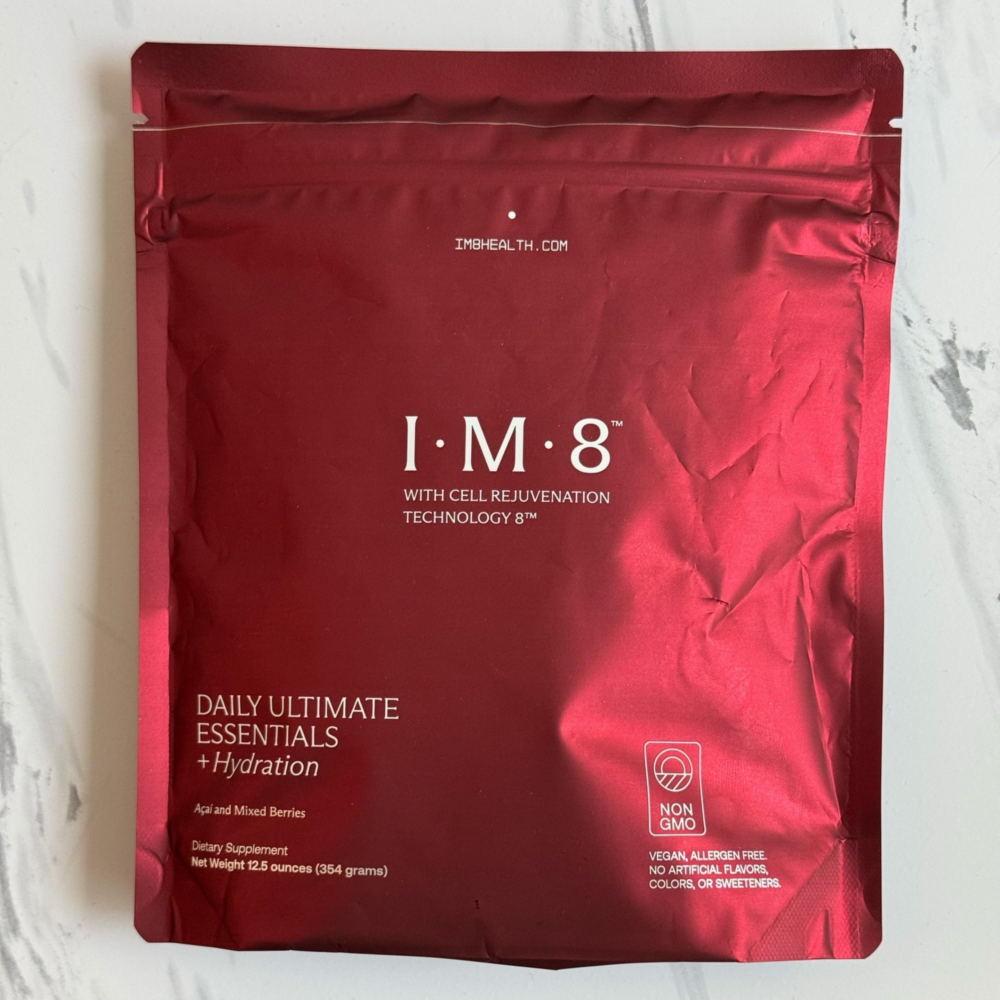 IM8 Daily Ultimate Essentials All-in-One Multivitamin Supplement (30 Servings, Starter Kit - Scoop + Tumbler Included)