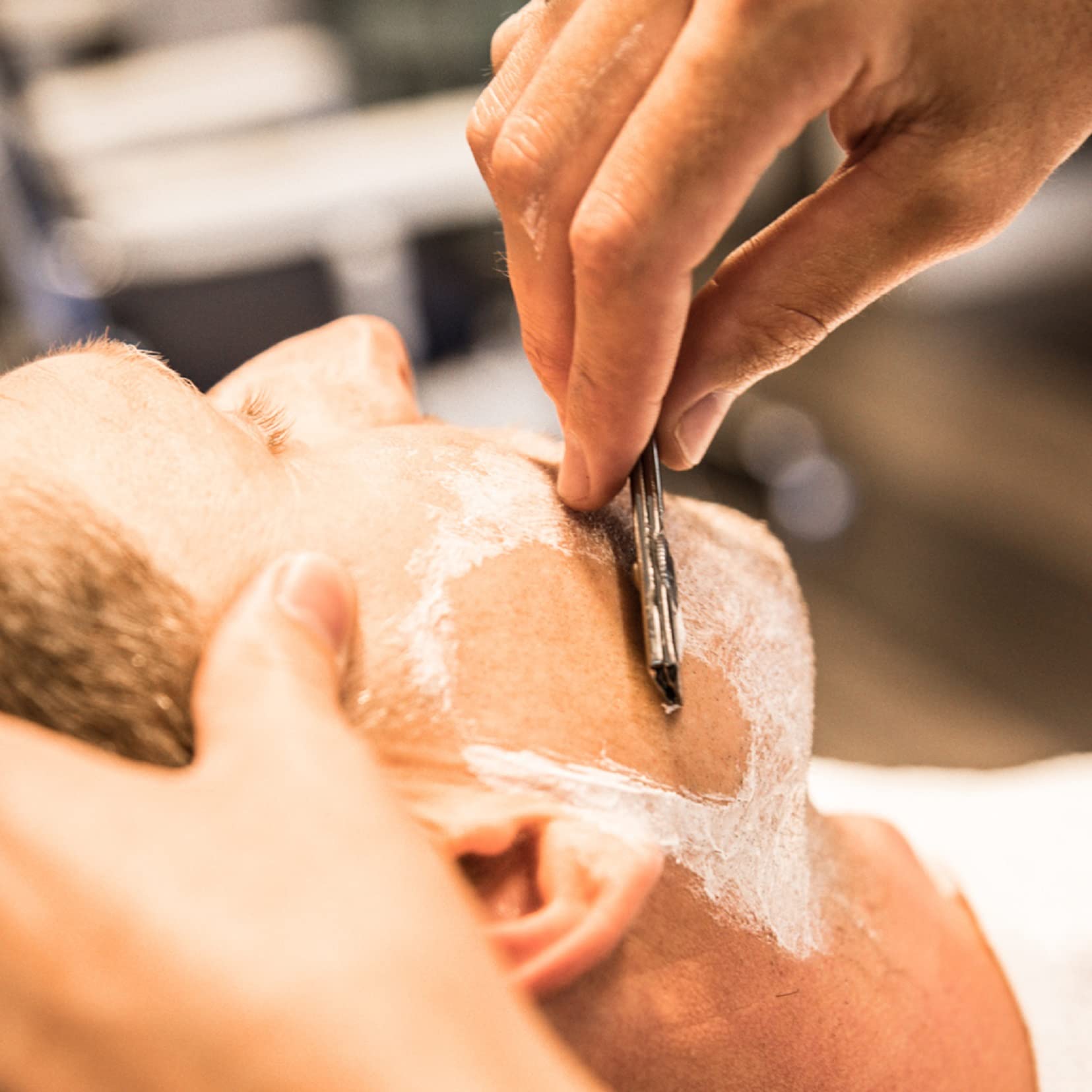 Cremo Sandalwood Shave Cream, Astonishingly Superior Smooth Shaving Cream Fights Nicks, Cuts and Razor Burn, 6 oz, 2-Pack