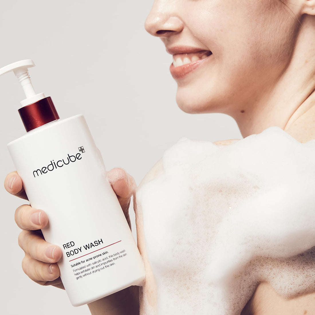 medicube Red Acne Body Wash 14.10 Fl.oz I Low pH and Hydrating Cleanser with Salicylic Acid, Lactic Acid, Niacinamide and Hyaluronic Acid Suitable for Bacne Treatment | Korean Skin Care