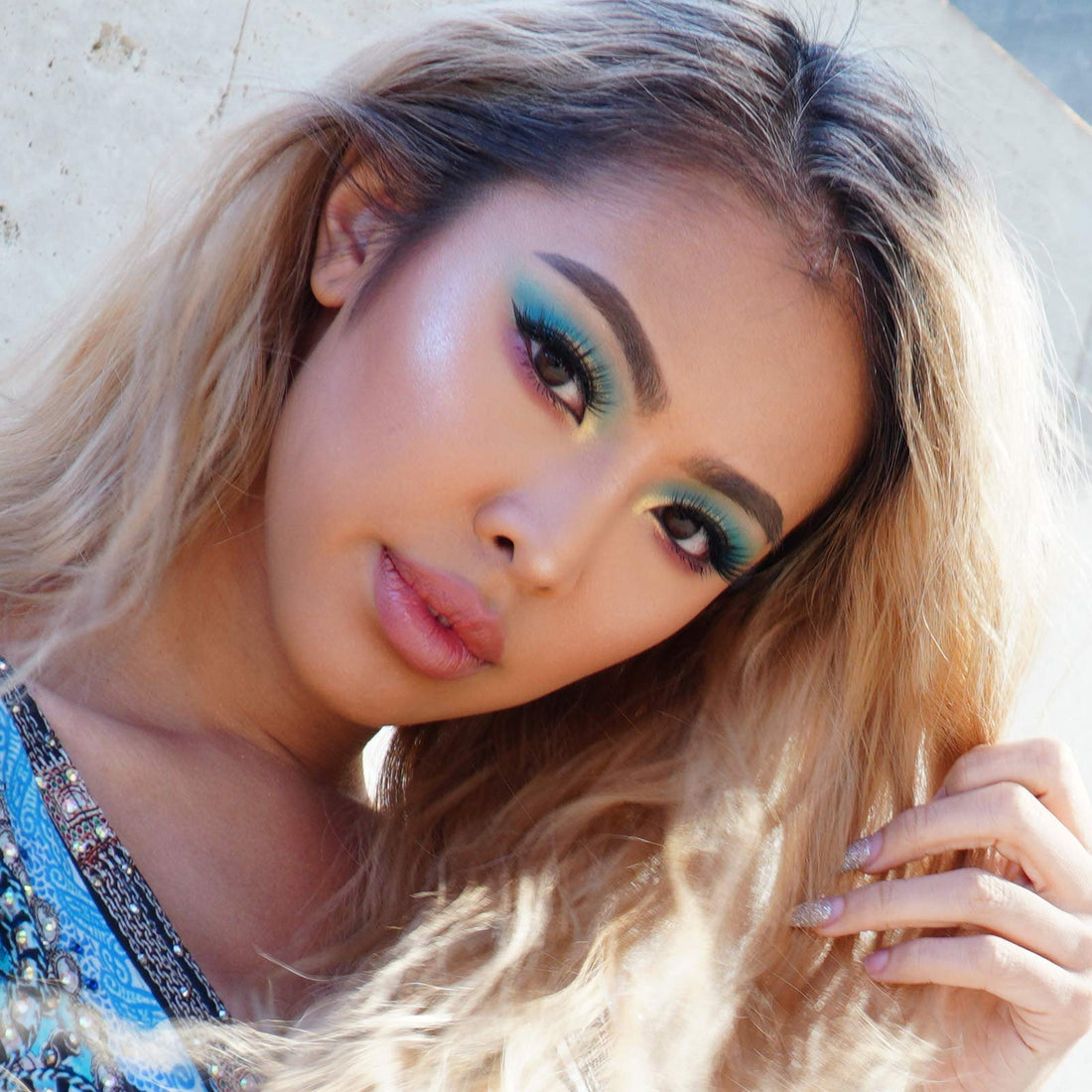 Klara Cosmetics 24 Shade Eyeshadow Palette Ibiza glamorous shimmers bold mattes strong pastel tones long lasting full pigment