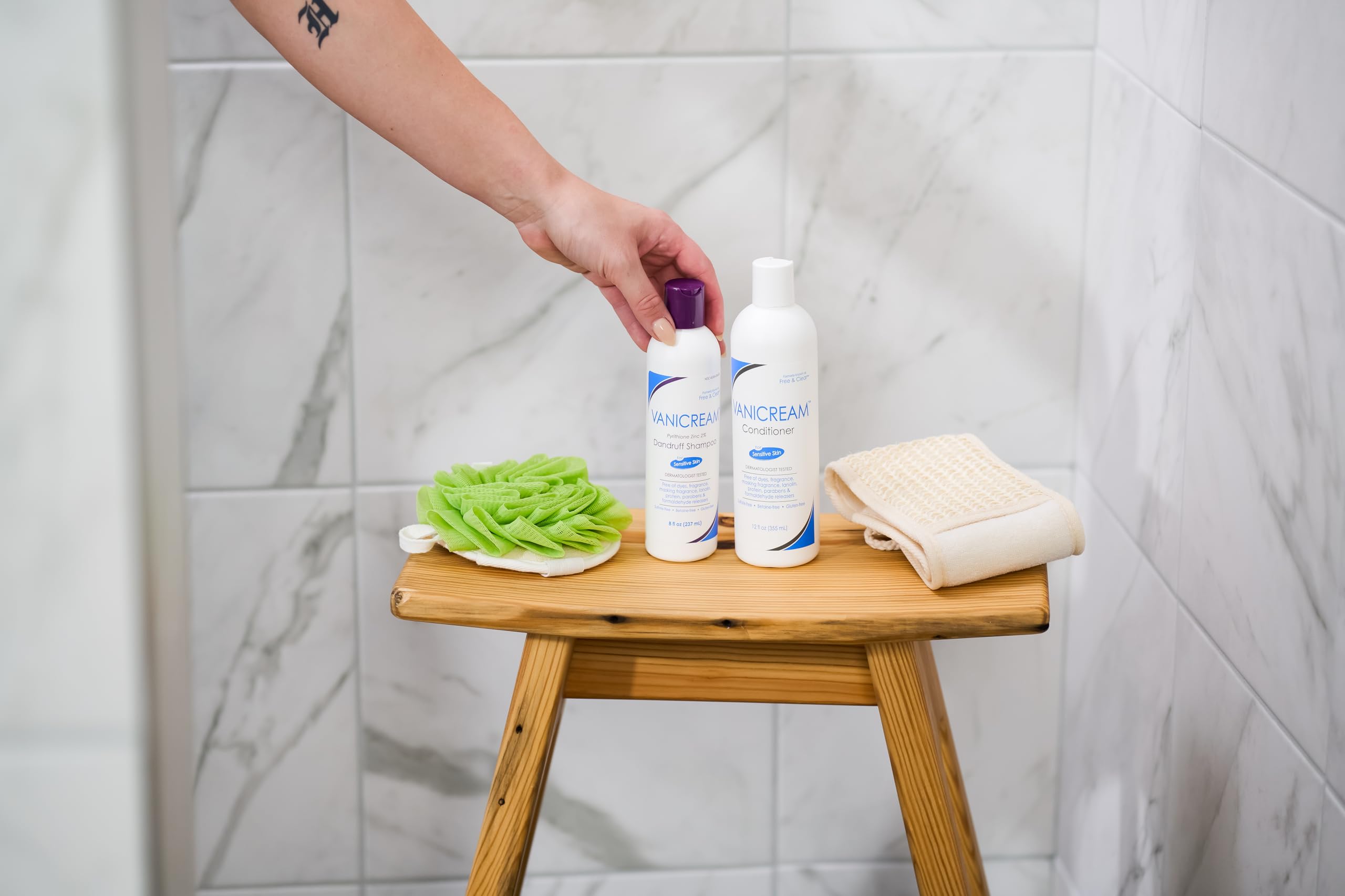 Vanicream Dandruff Shampoo – pH Balanced Mild Formula Effective For All Hair Types and Sensitive Scalps - Free of Fragrance, Lanolin, and Parabens – 8 Fl Oz