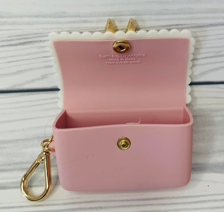 Bath and Body Works Sweetheart Song Pink Scalloped Bow Snap Case With Gold Accents Pocketbac Hand Sanitzer Holder