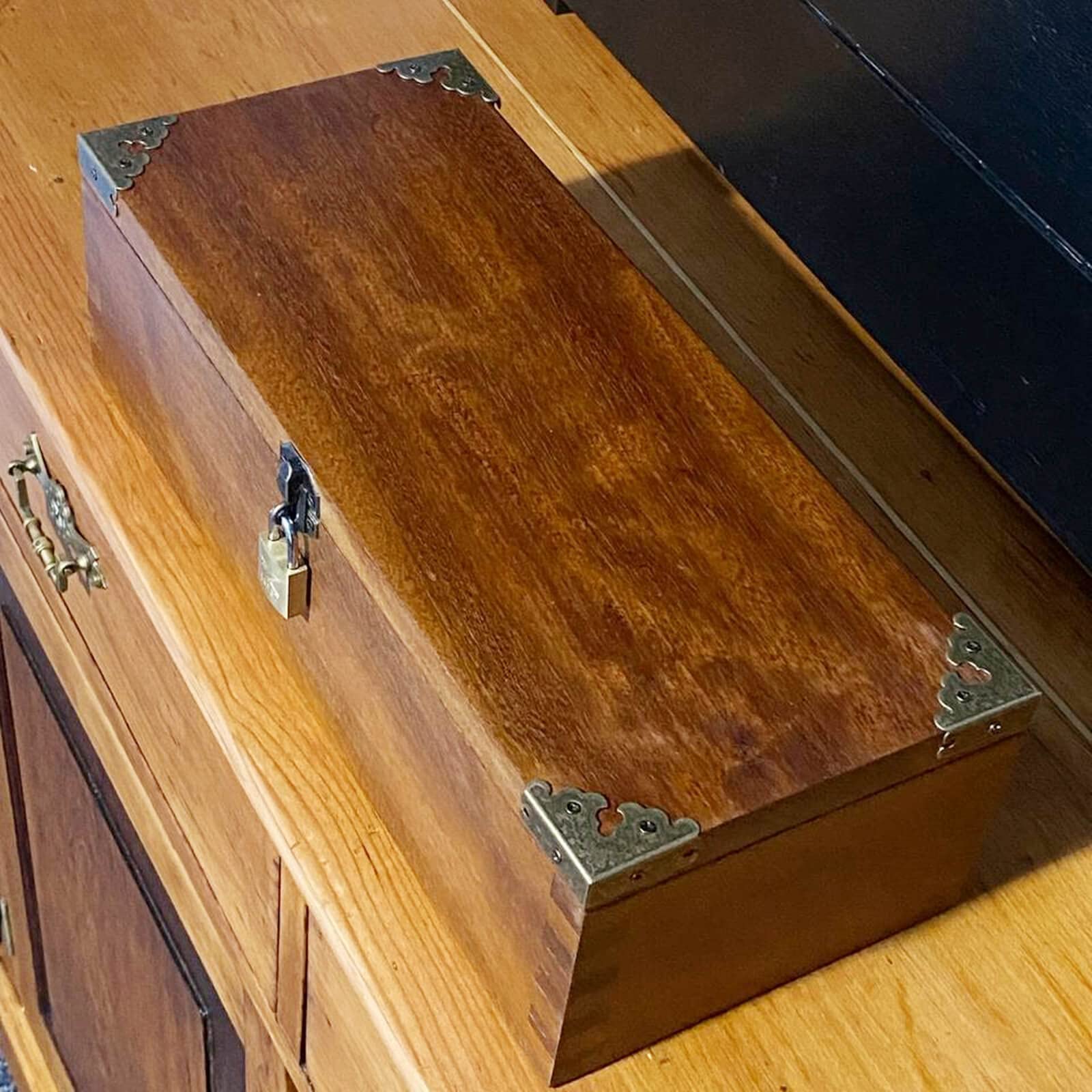 dophee 4Pcs Decorative Corner Protectors, Retro Style Edge Safety Guards Covers for Picture Frame Album Jewelry Box Gift Box Wooden Case Chest Tables Cabinet Furniture, 1.34x1.34-Antique Bronze