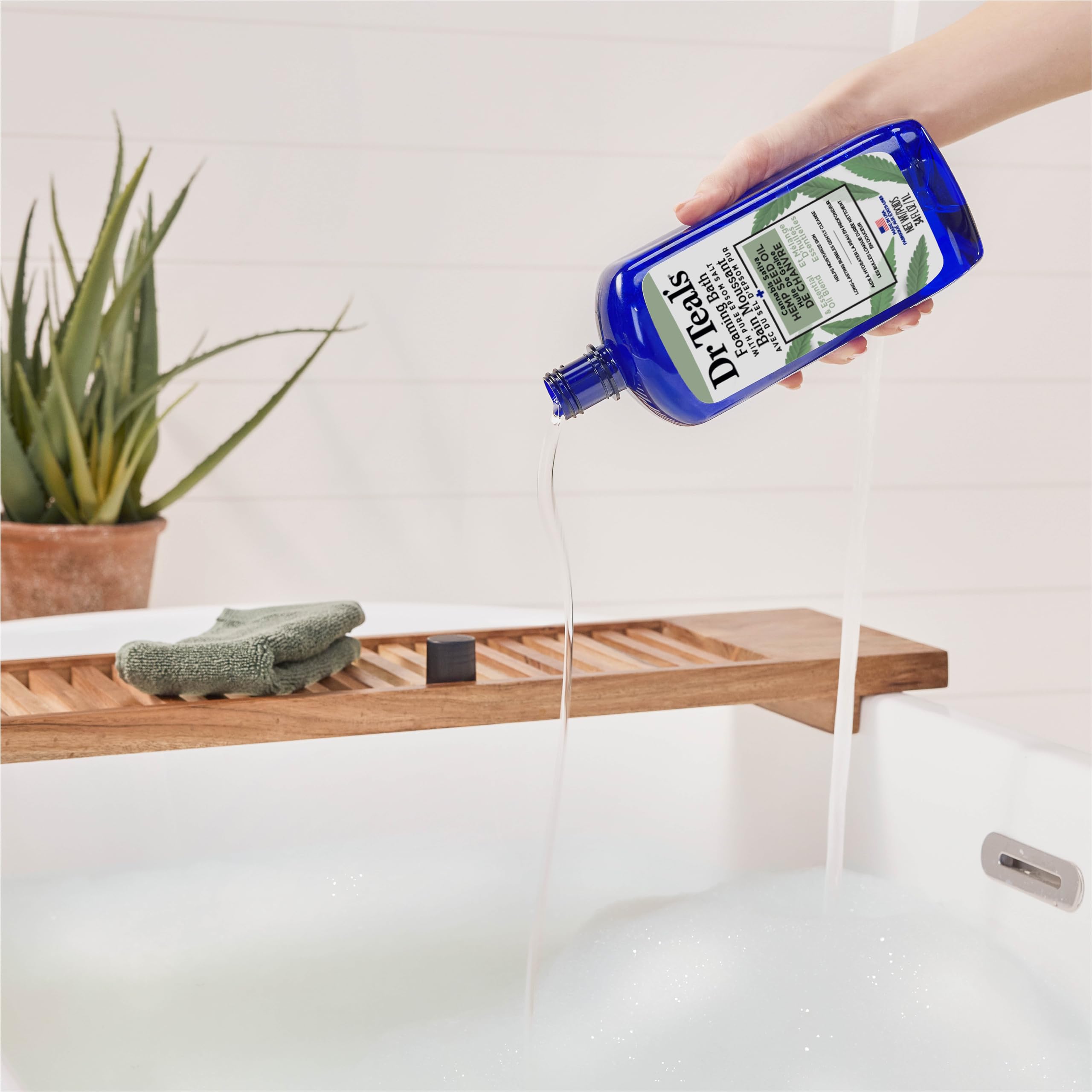 Dr Teal's Cannabis Sativa Hemp Seed Oil Foaming Bath with Pure Epsom Salt, 1000 ml.