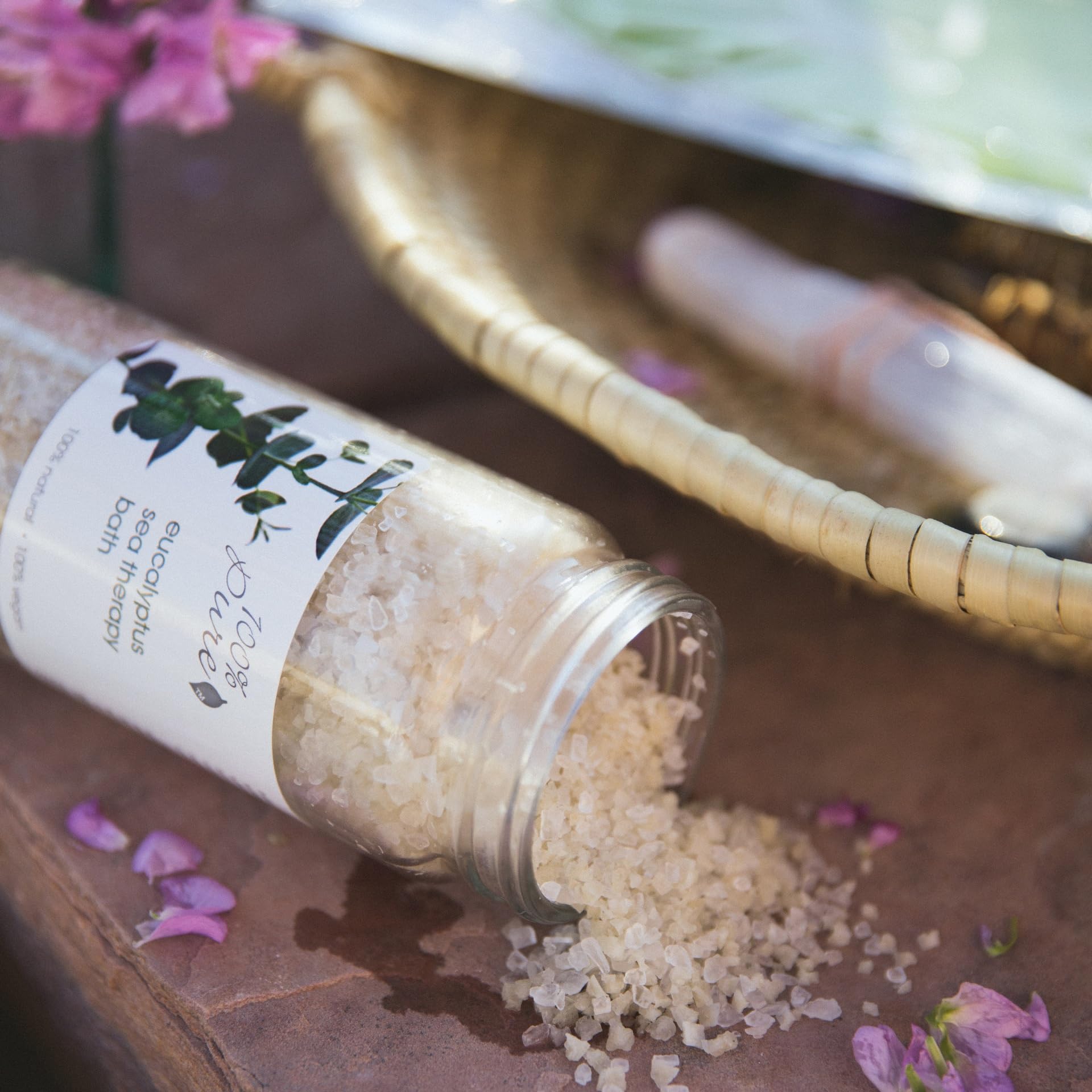 100% PURE Eucalyptus Sea Therapy Soak Bath Salts for Nourishing Skin, Relax Body & Mind Eucalyptus Essential Oils Home Spa Kit for Women & Men - 15 Oz