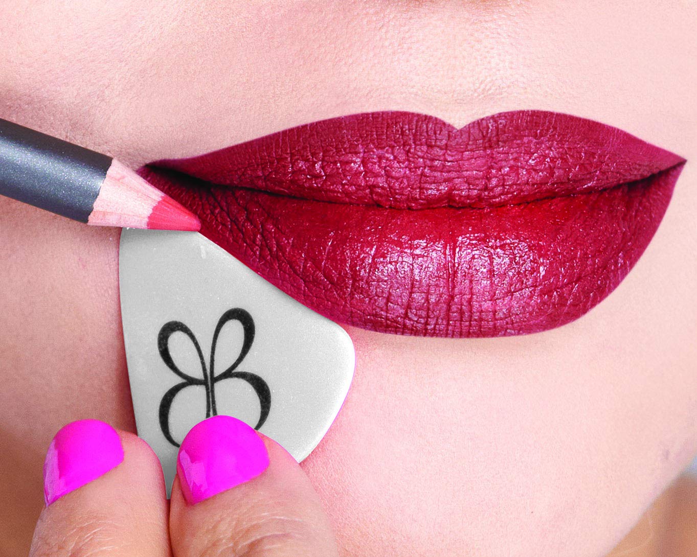 beautyblender liner.designer pro: Eyeliner & Eye Pencil Tool with Magnifying Mirror & Suction Cup