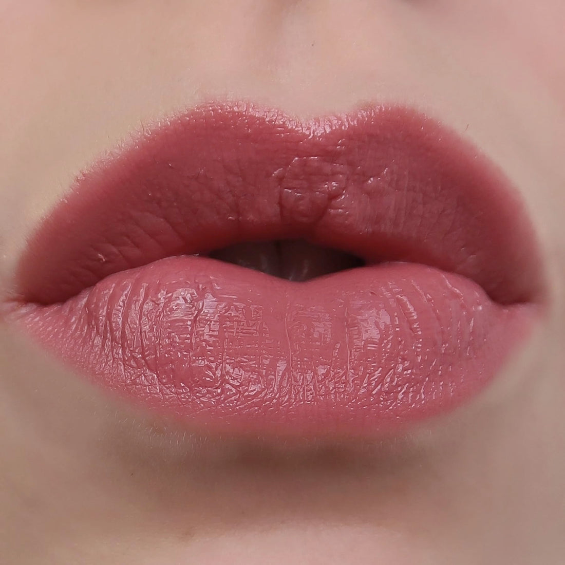 Sandstone Scandinavia Intense Care Lipstick - a hypoallergenic, gluten free, caring formula, with active and moisturizing ingredients. (44 Summer Rose, 3,5 g)