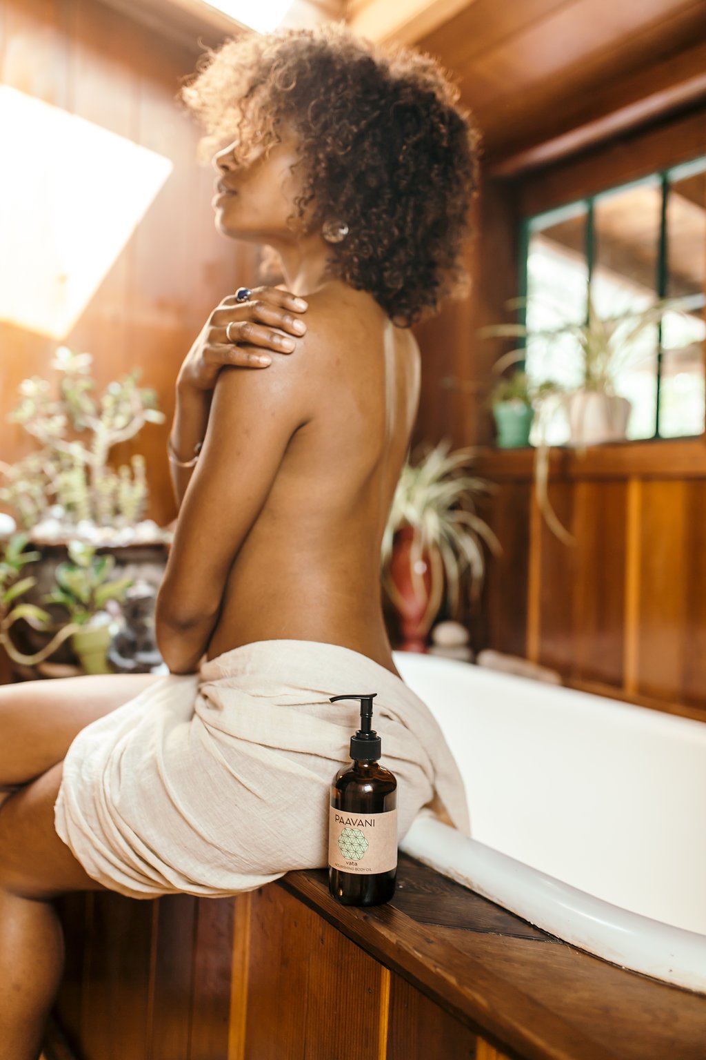 PAAVANI Ayurveda - Vata Body Oil - For Dry Skin - Nourishing Oil - Abhyanga Body Oil - 4 oz